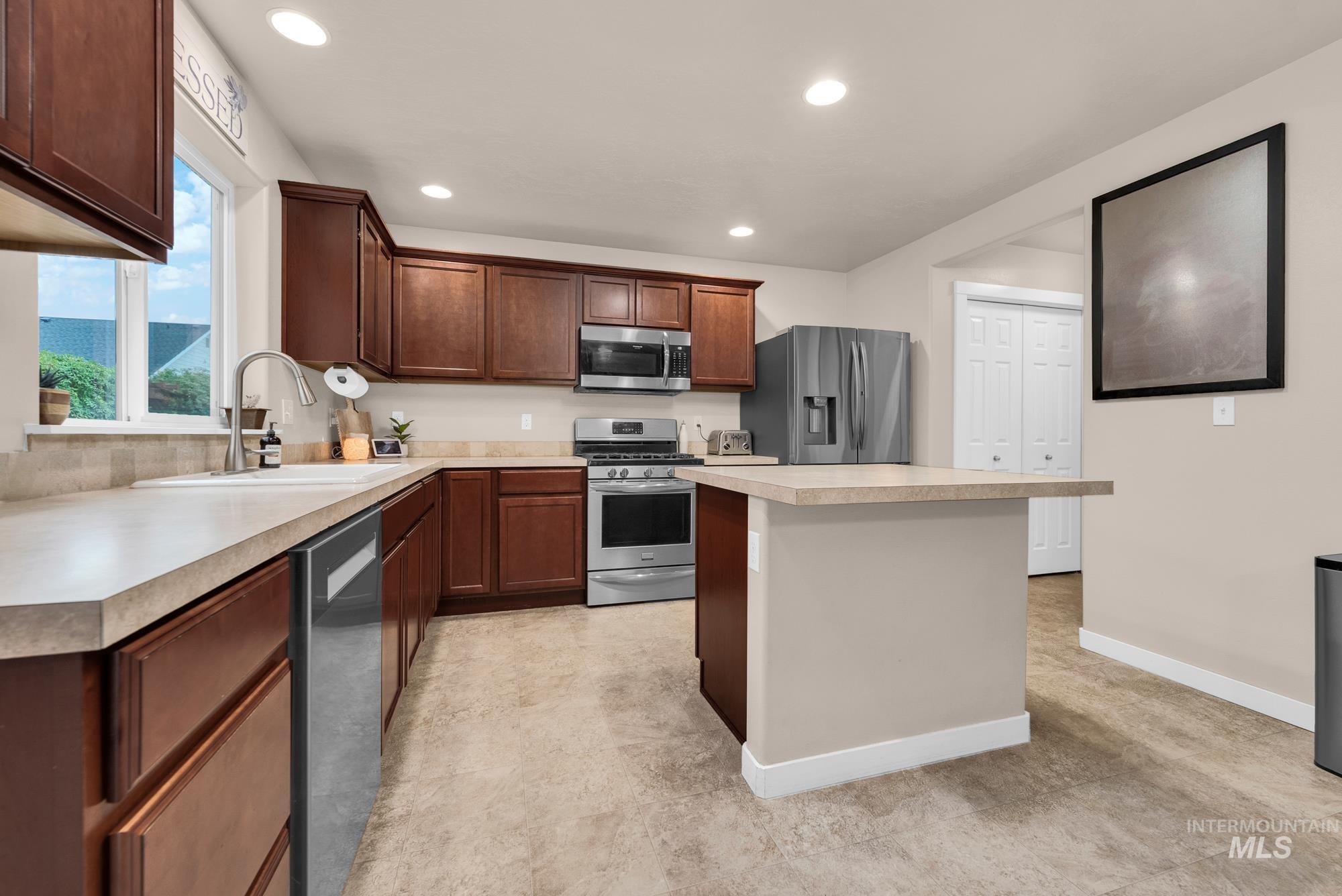 7688 N Hole in One Pl, Boise, Idaho 83714, 4 Bedrooms, 2.5 Bathrooms, Residential For Sale, Price $535,000, 98966872