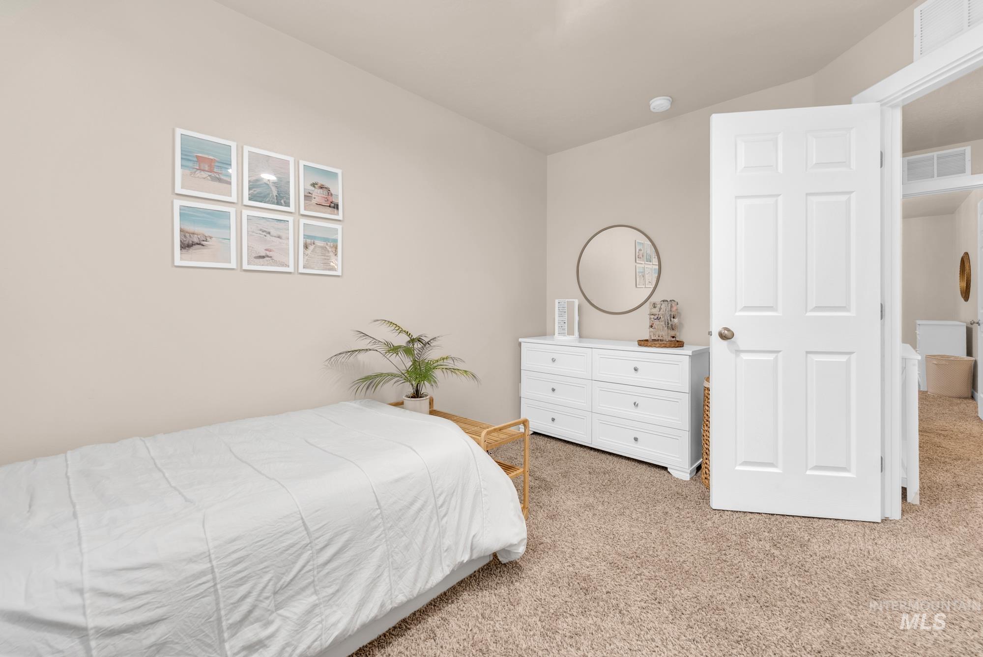 7688 N Hole in One Pl, Boise, Idaho 83714, 4 Bedrooms, 2.5 Bathrooms, Residential For Sale, Price $535,000, 98966872