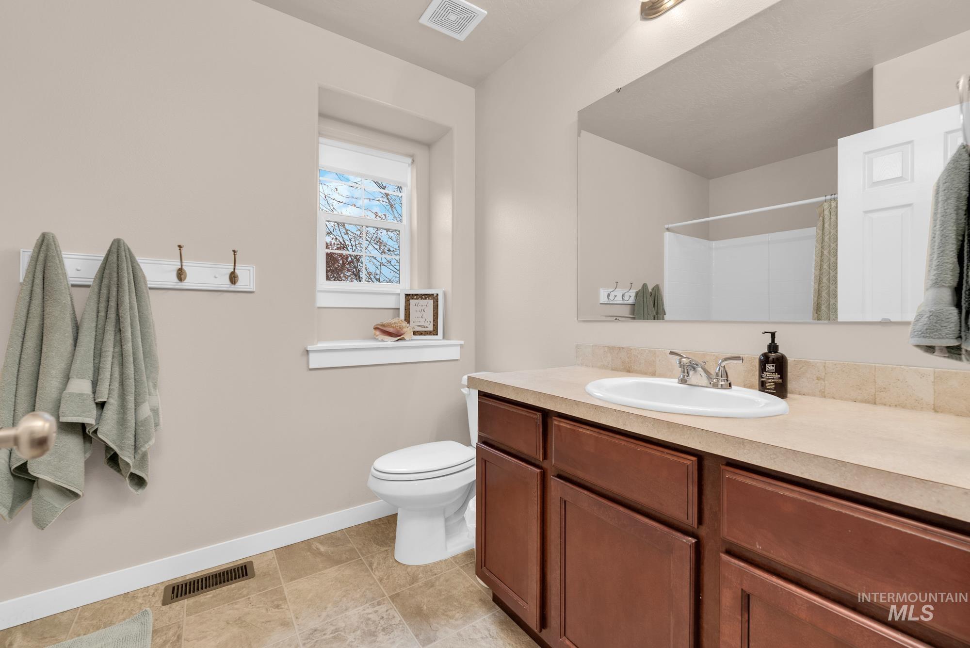 7688 N Hole in One Pl, Boise, Idaho 83714, 4 Bedrooms, 2.5 Bathrooms, Residential For Sale, Price $535,000, 98966872