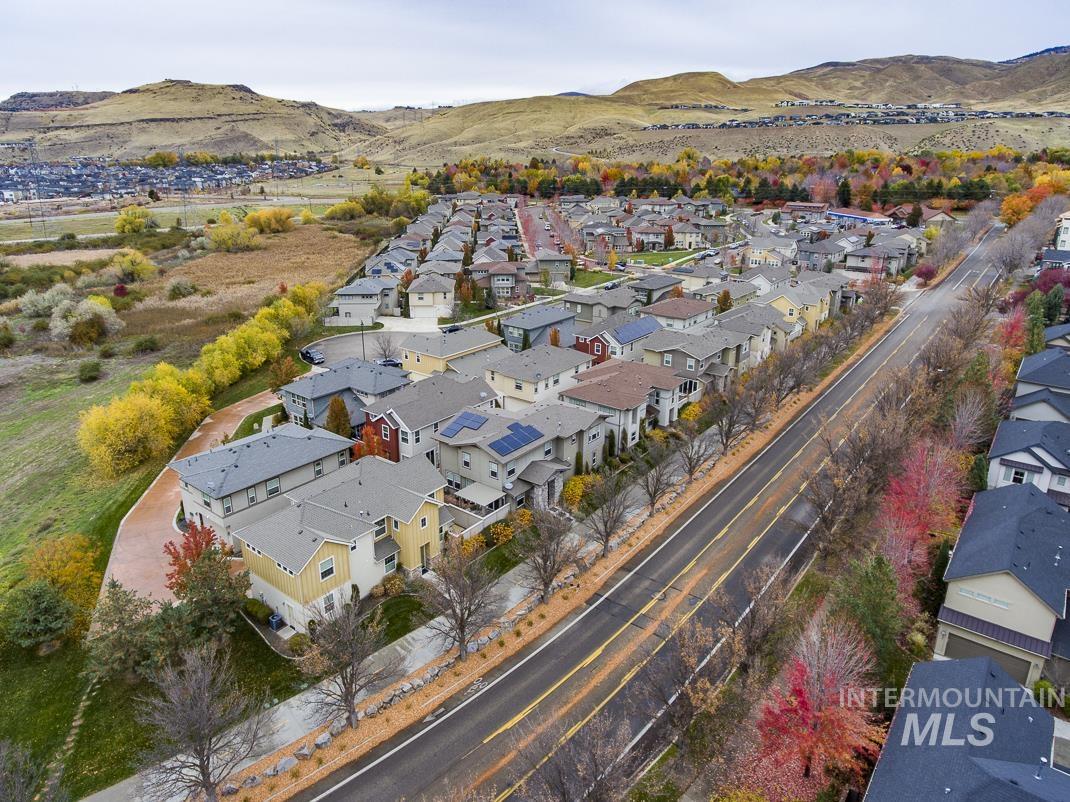 Bird's eye view of a mountainous background