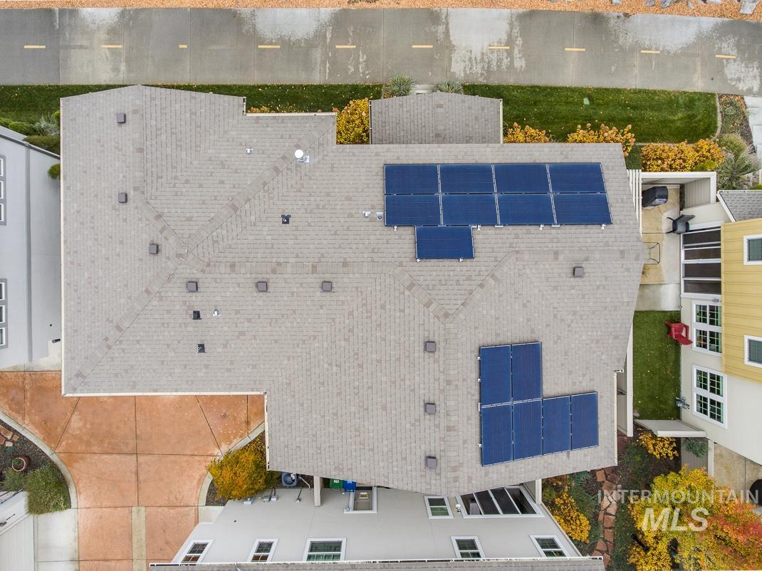 Aerial view of property and surrounding area