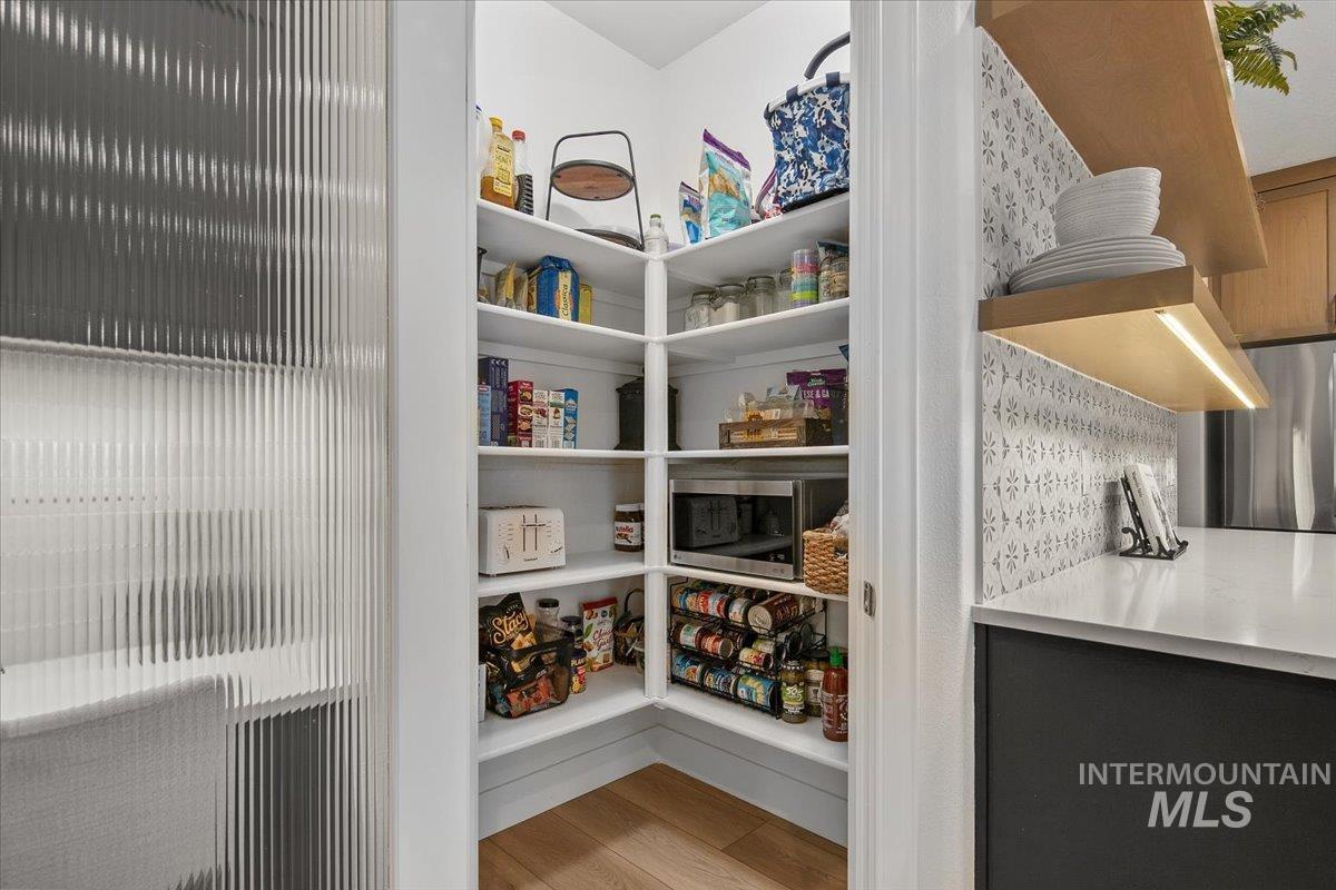 650 N Clearpoint Way, Eagle, Idaho 83616-7207, 5 Bedrooms, 3 Bathrooms, Residential For Sale, Price $998,000, 98966881