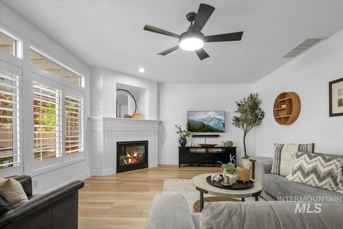 650 N Clearpoint Way, Eagle, Idaho 83616-7207, 5 Bedrooms, 3 Bathrooms, Residential For Sale, Price $998,000, 98966881