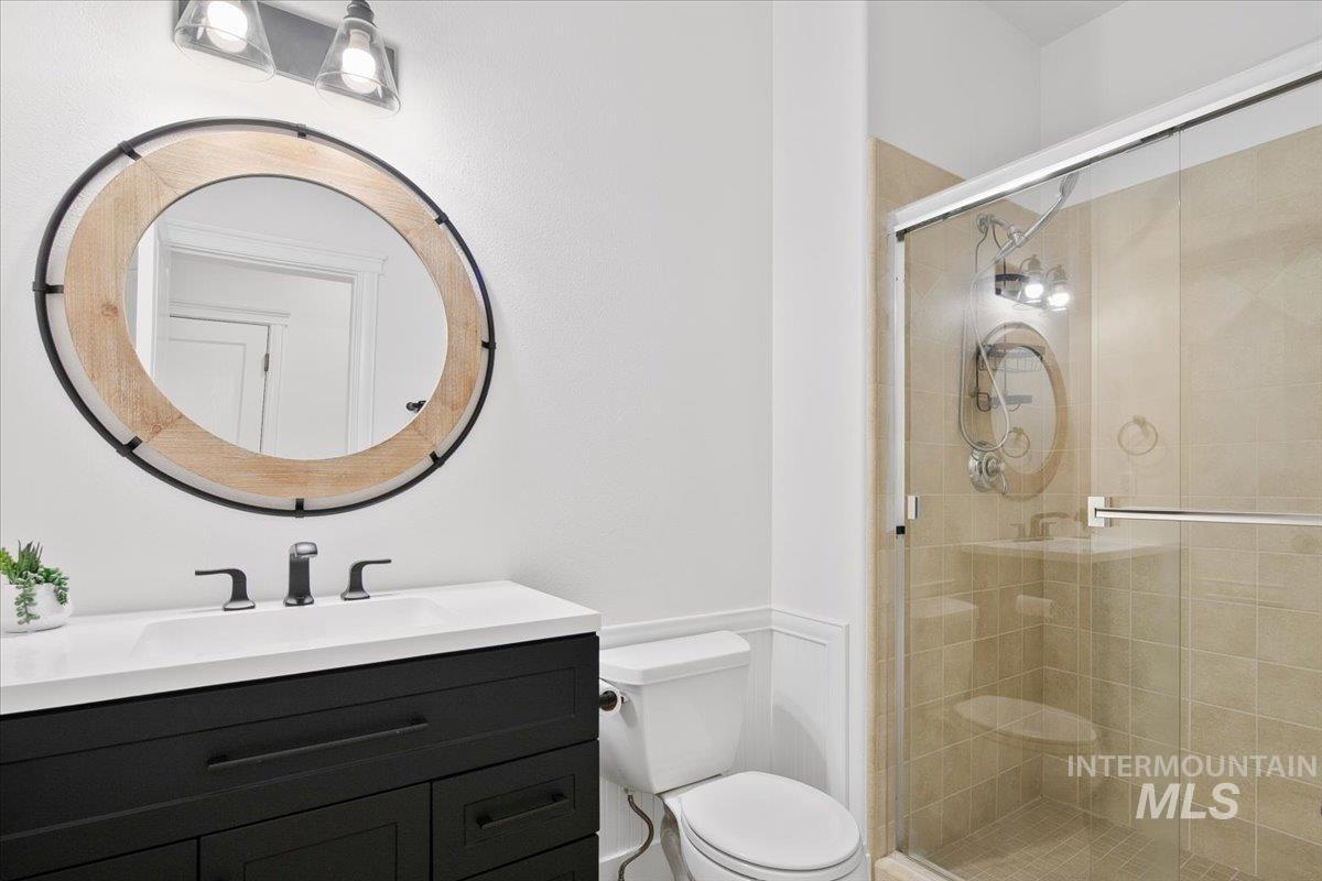 650 N Clearpoint Way, Eagle, Idaho 83616-7207, 5 Bedrooms, 3 Bathrooms, Residential For Sale, Price $998,000, 98966881