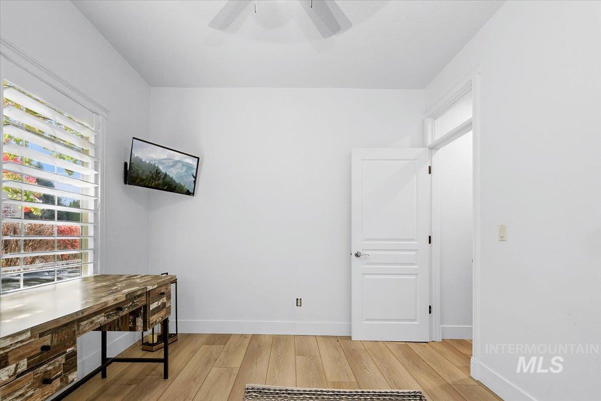 650 N Clearpoint Way, Eagle, Idaho 83616-7207, 5 Bedrooms, 3 Bathrooms, Residential For Sale, Price $998,000, 98966881