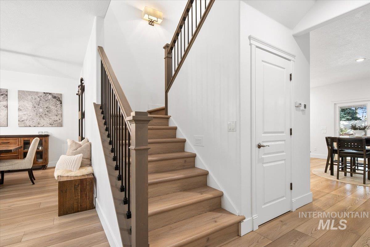 650 N Clearpoint Way, Eagle, Idaho 83616-7207, 5 Bedrooms, 3 Bathrooms, Residential For Sale, Price $998,000, 98966881