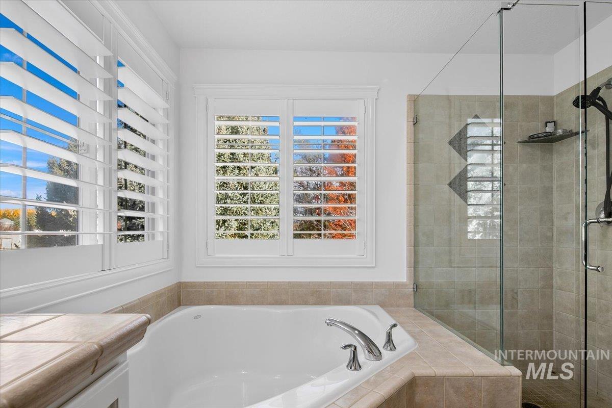 650 N Clearpoint Way, Eagle, Idaho 83616-7207, 5 Bedrooms, 3 Bathrooms, Residential For Sale, Price $998,000, 98966881