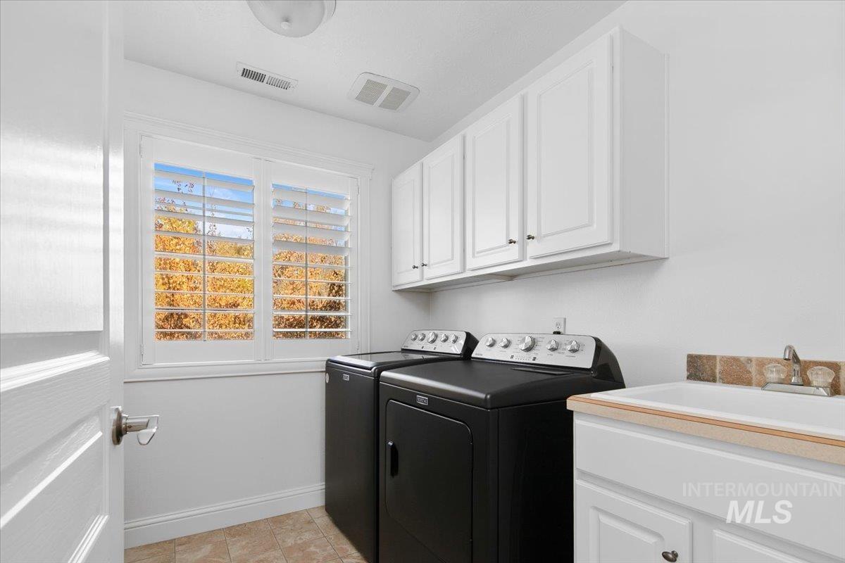 650 N Clearpoint Way, Eagle, Idaho 83616-7207, 5 Bedrooms, 3 Bathrooms, Residential For Sale, Price $998,000, 98966881