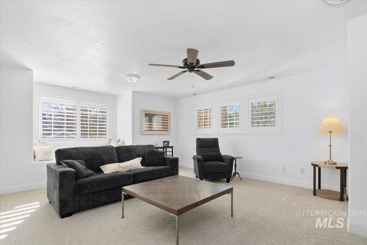 650 N Clearpoint Way, Eagle, Idaho 83616-7207, 5 Bedrooms, 3 Bathrooms, Residential For Sale, Price $998,000, 98966881