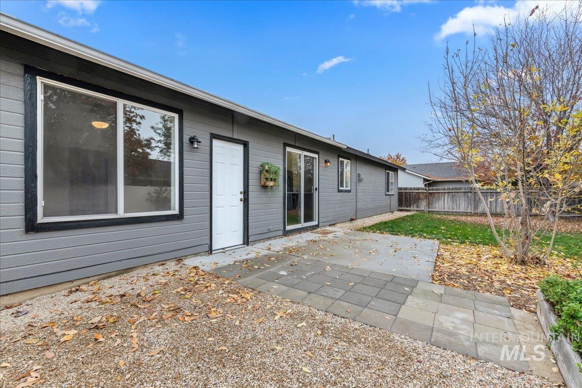 1474 E Sothesby St, Meridian, Idaho 83642, 4 Bedrooms, 2 Bathrooms, Residential For Sale, Price $430,000, 98966892