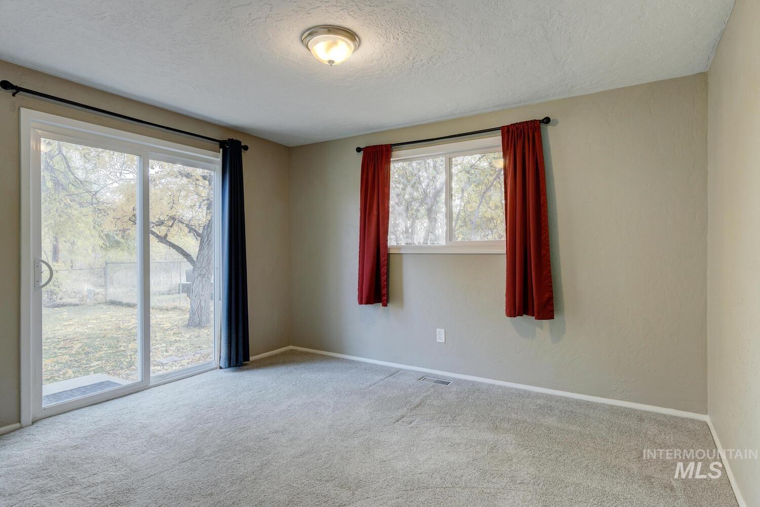 390 N. Cleveland, Kuna, Idaho 83634, 3 Bedrooms, 1 Bathroom, Residential For Sale, Price $335,000, 98966894