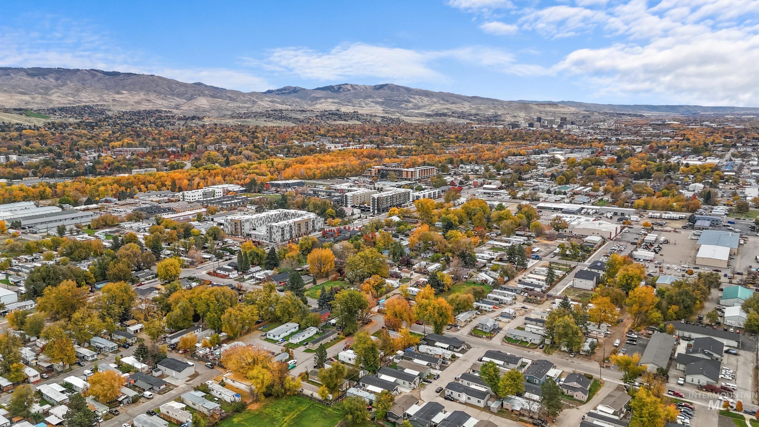 View of property location with a mountain backdrop