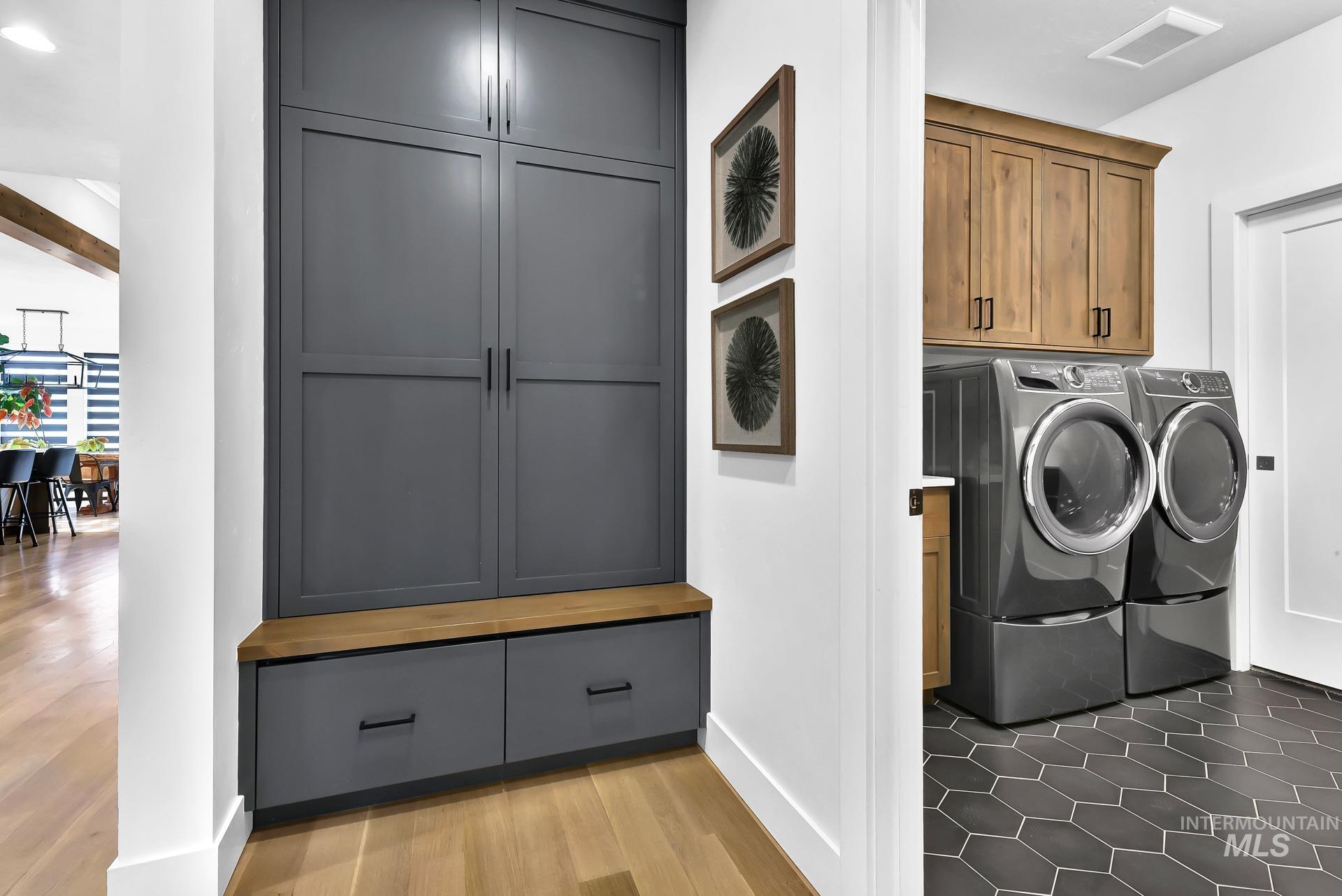 7929 W Deerfawn Ln, Eagle, Idaho 83616, 4 Bedrooms, 3 Bathrooms, Residential For Sale, Price $1,095,000, 98966897