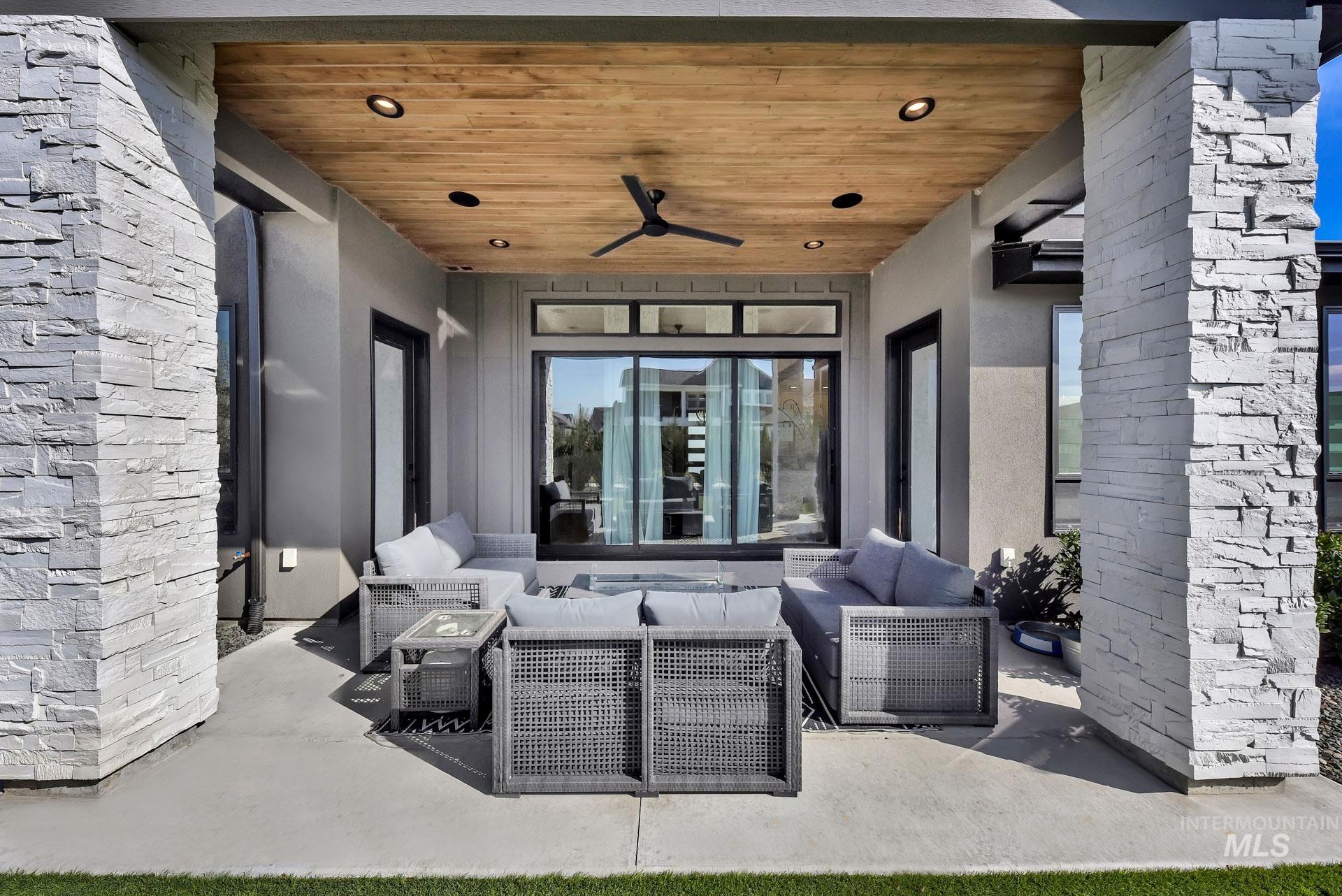 7929 W Deerfawn Ln, Eagle, Idaho 83616, 4 Bedrooms, 3 Bathrooms, Residential For Sale, Price $1,095,000, 98966897