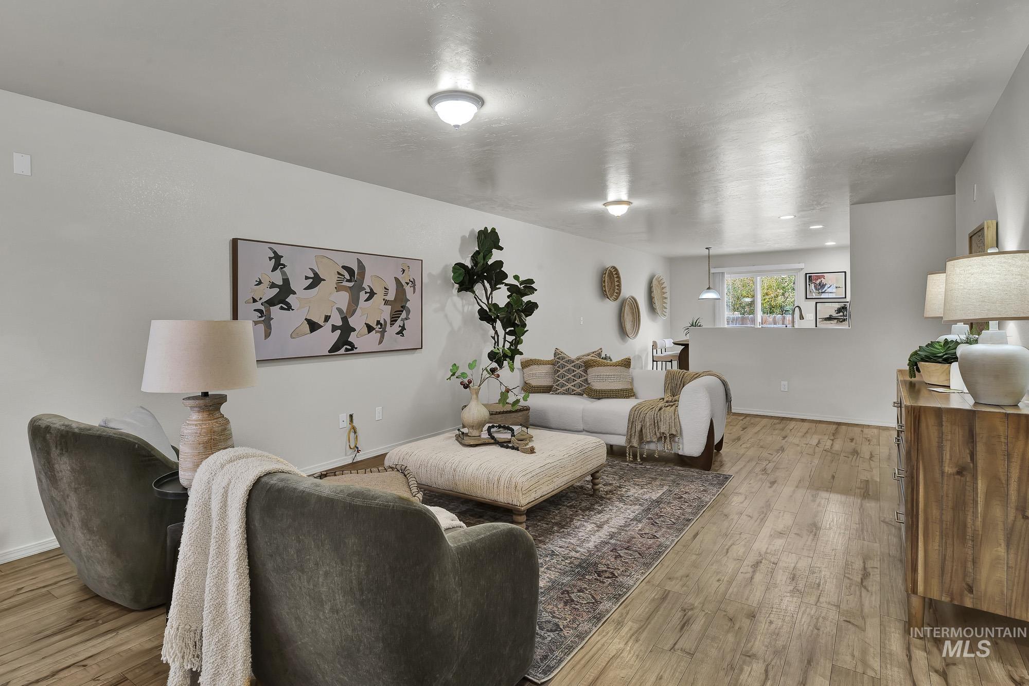 10090 W Lincroft St, Boise, Idaho 83704, 3 Bedrooms, 2 Bathrooms, Residential For Sale, Price $390,000, 98966909