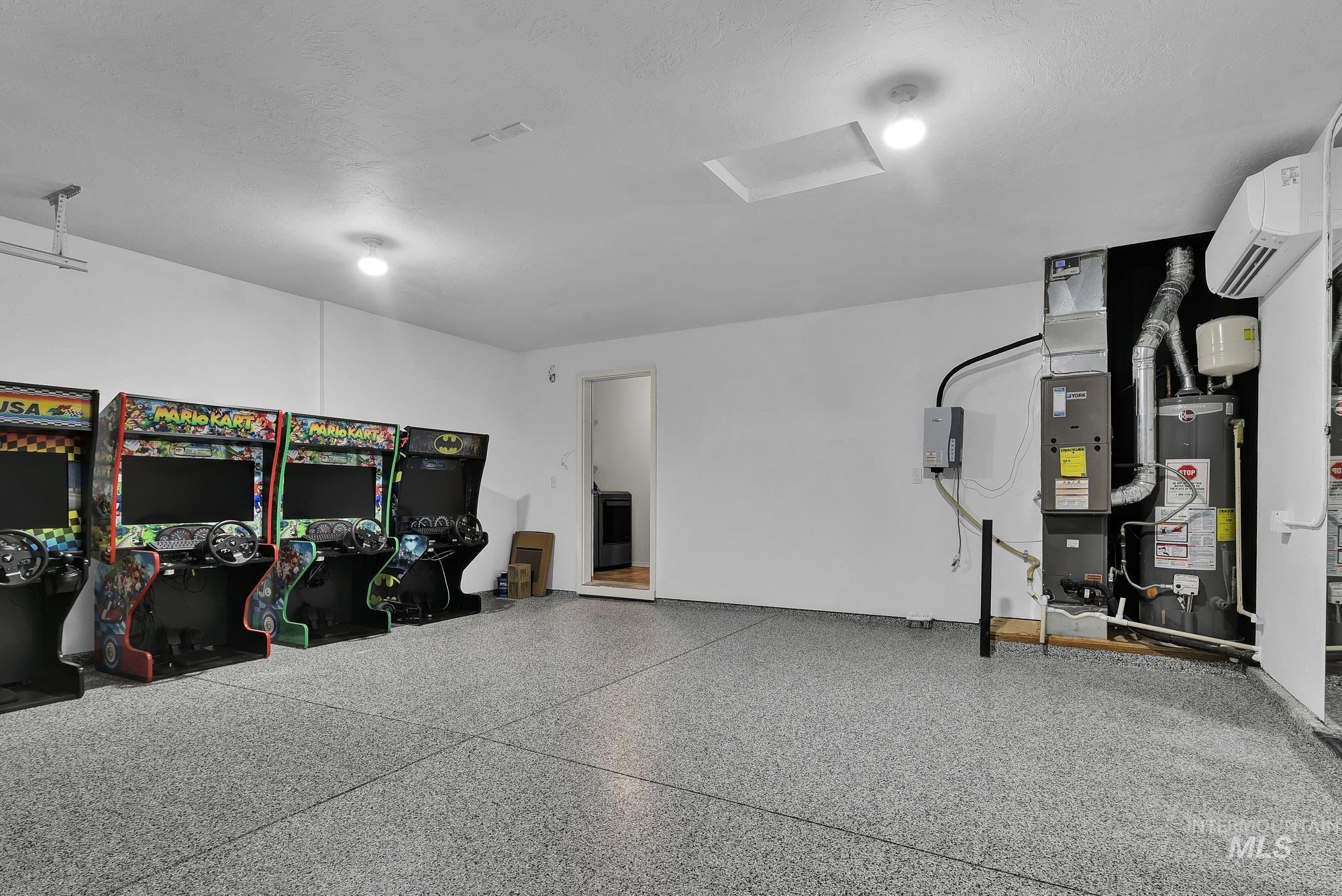 10090 W Lincroft St, Boise, Idaho 83704, 3 Bedrooms, 2 Bathrooms, Residential For Sale, Price $390,000, 98966909