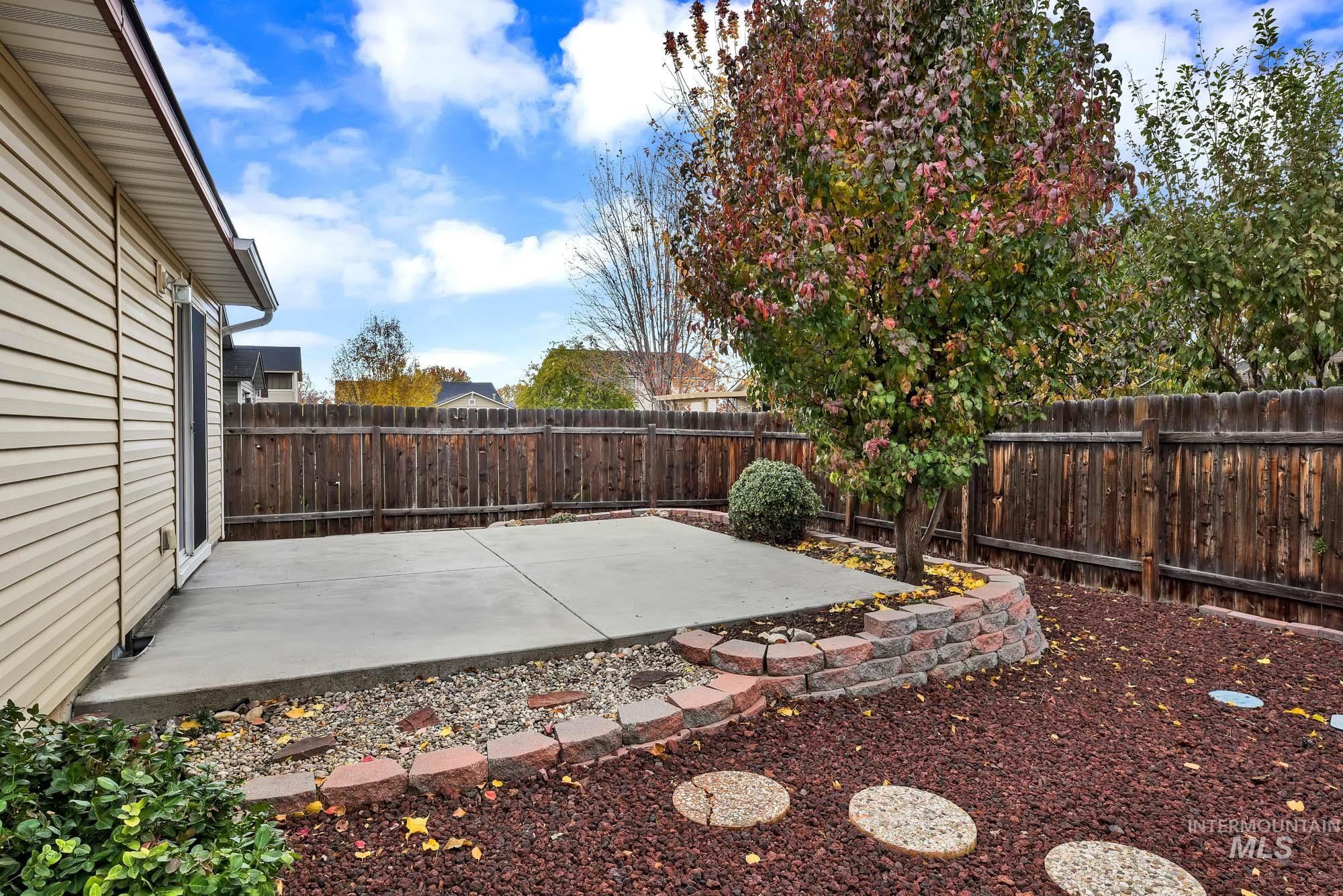 10090 W Lincroft St, Boise, Idaho 83704, 3 Bedrooms, 2 Bathrooms, Residential For Sale, Price $390,000, 98966909