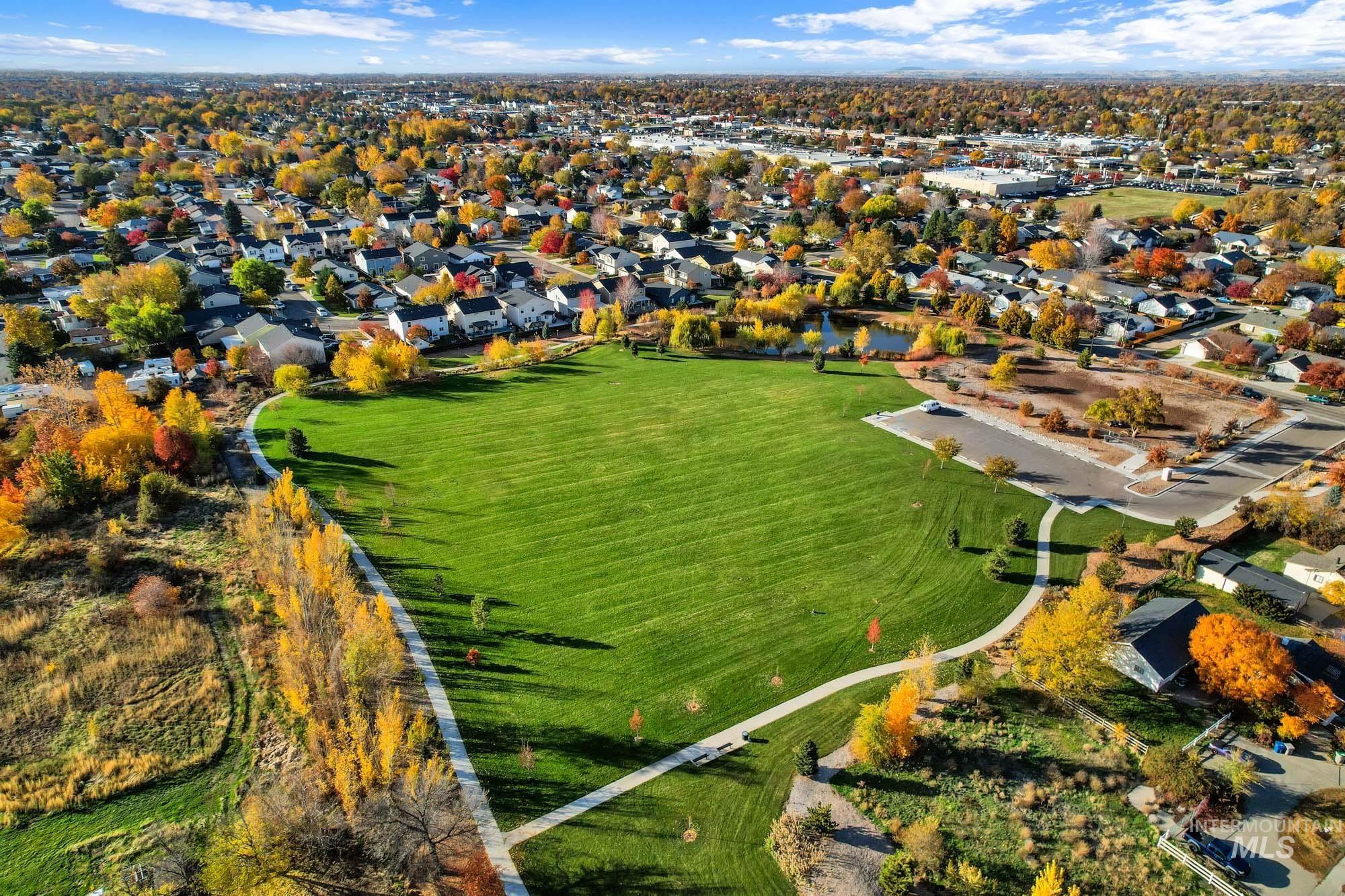 10090 W Lincroft St, Boise, Idaho 83704, 3 Bedrooms, 2 Bathrooms, Residential For Sale, Price $390,000, 98966909