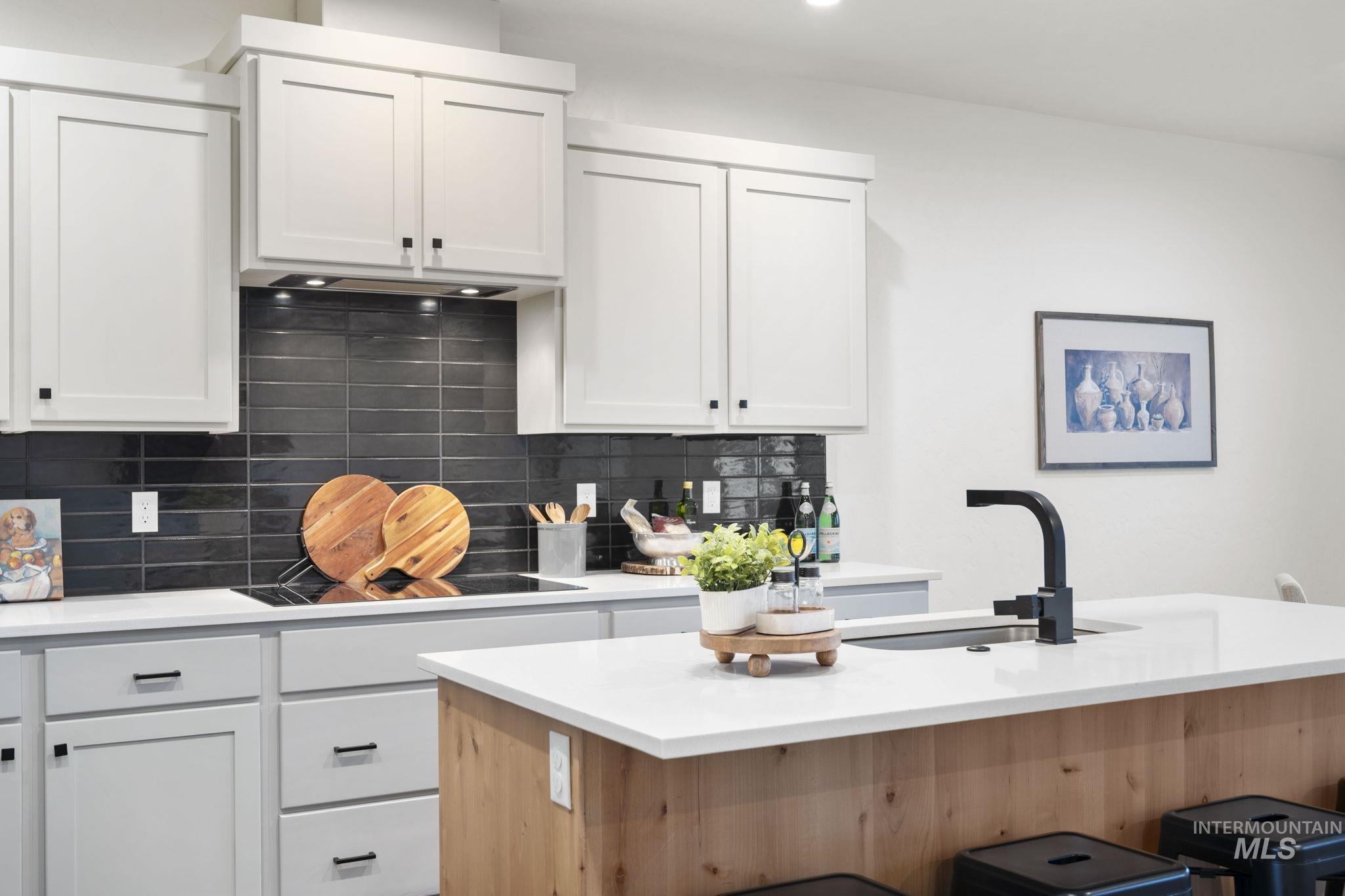 429 E Water Pocket Ln, Garden City, Idaho 83714, 2 Bedrooms, 2.5 Bathrooms, Residential For Sale, Price $750,000, 98966912