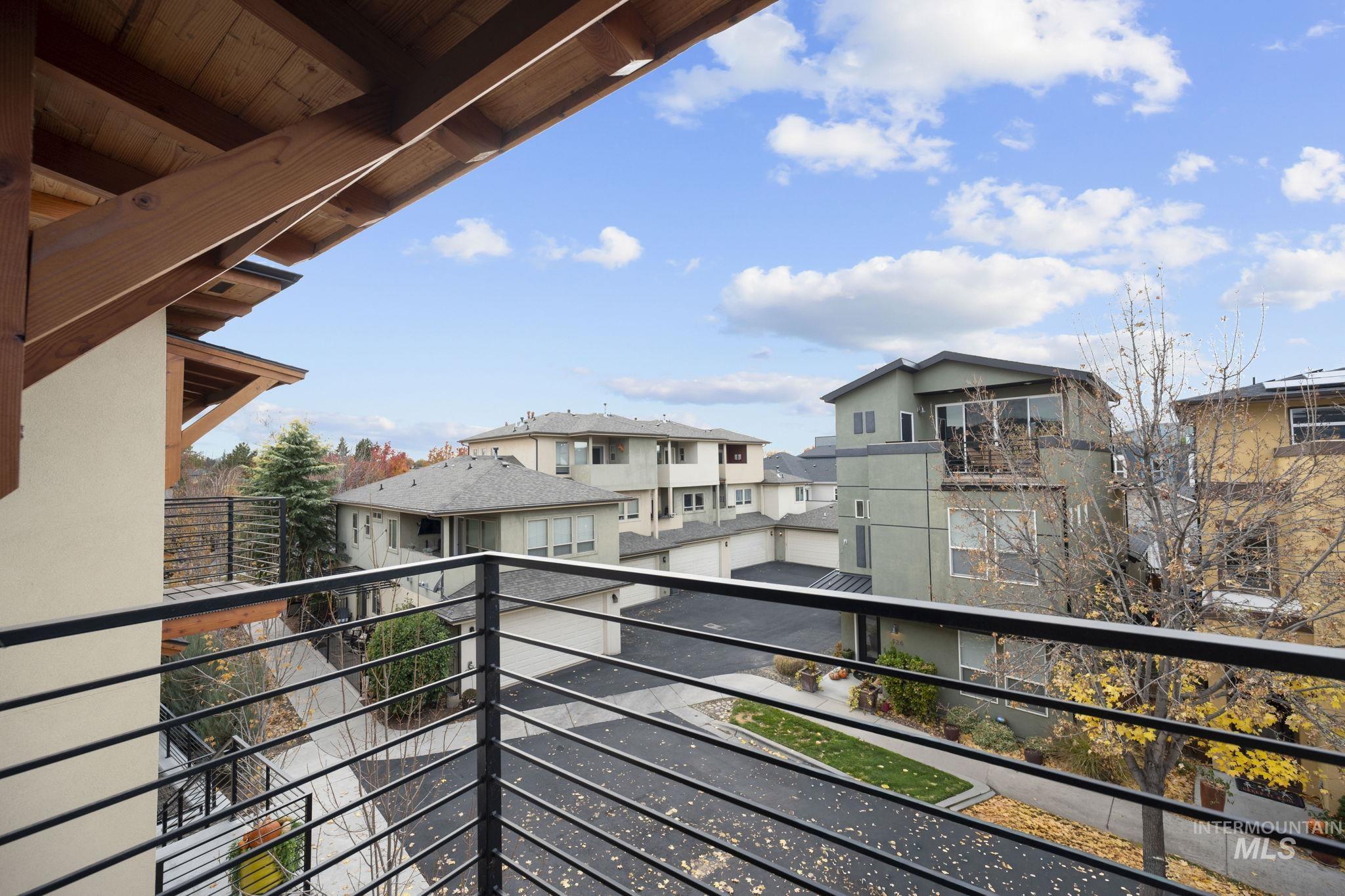 429 E Water Pocket Ln, Garden City, Idaho 83714, 2 Bedrooms, 2.5 Bathrooms, Residential For Sale, Price $750,000, 98966912