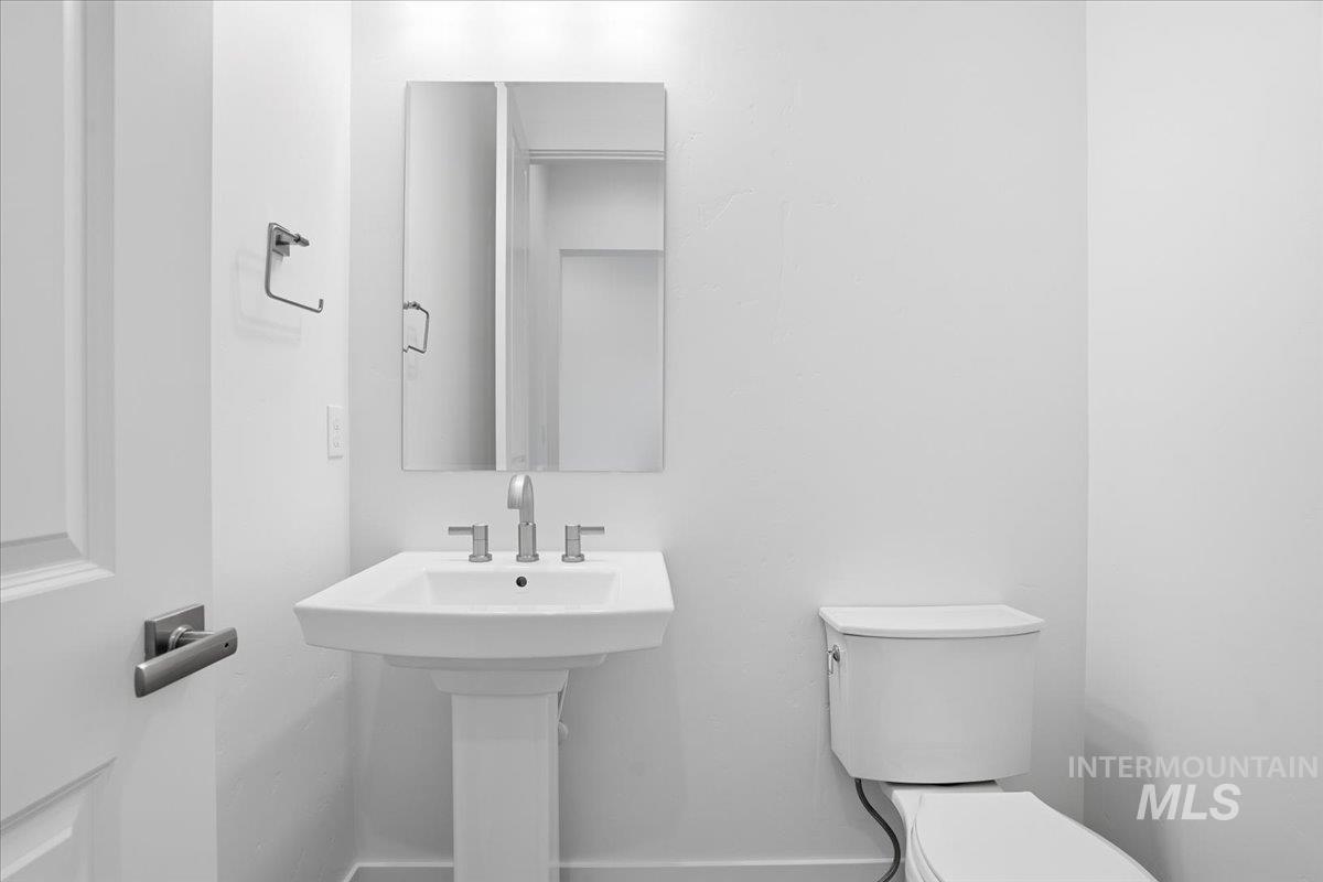 2375 N Kenora Ave, Star, Idaho 83669, 3 Bedrooms, 2.5 Bathrooms, Residential For Sale, Price $659,990, 98966920