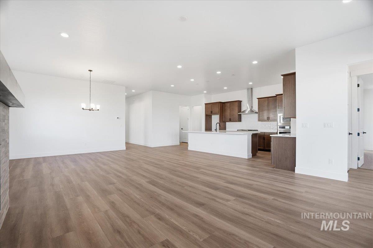 2349 N Kenora Ave, Star, Idaho 83669, 3 Bedrooms, 3.5 Bathrooms, Residential For Sale, Price $689,990, 98966932