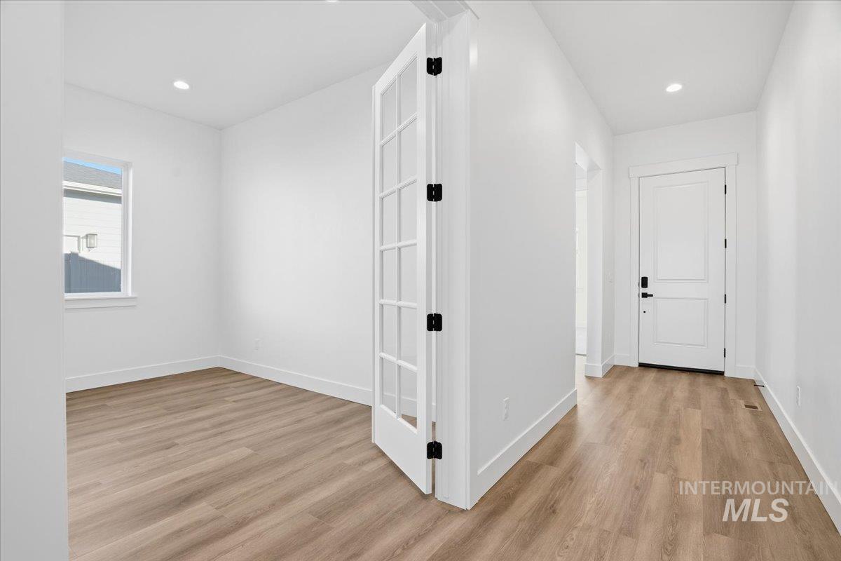 2349 N Kenora Ave, Star, Idaho 83669, 3 Bedrooms, 3.5 Bathrooms, Residential For Sale, Price $689,990, 98966932