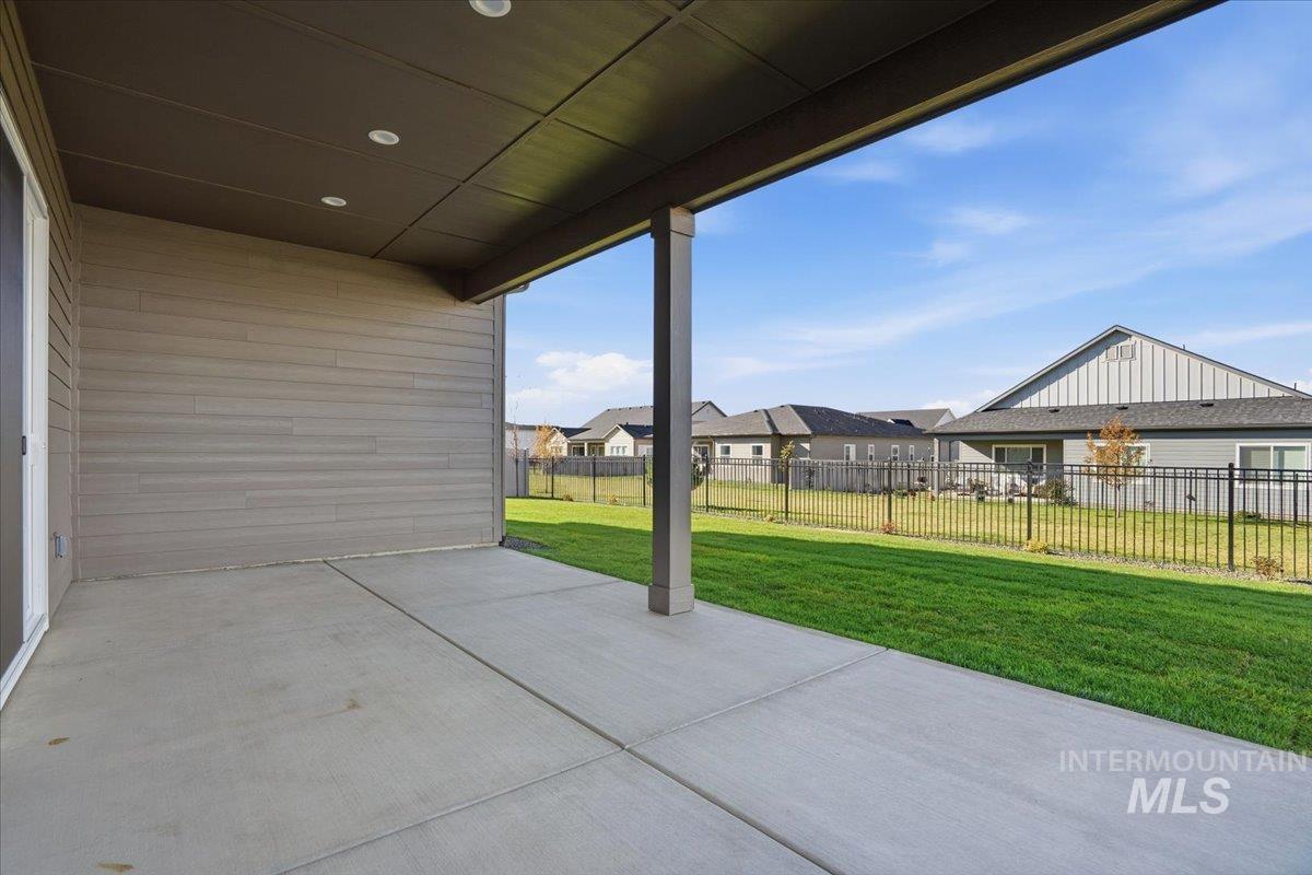 2349 N Kenora Ave, Star, Idaho 83669, 3 Bedrooms, 3.5 Bathrooms, Residential For Sale, Price $689,990, 98966932