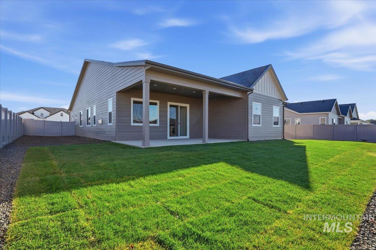 2349 N Kenora Ave, Star, Idaho 83669, 3 Bedrooms, 3.5 Bathrooms, Residential For Sale, Price $689,990, 98966932