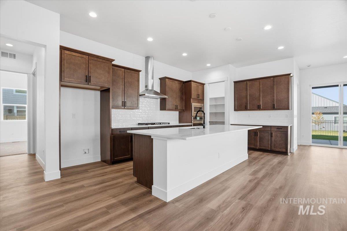 2349 N Kenora Ave, Star, Idaho 83669, 3 Bedrooms, 3.5 Bathrooms, Residential For Sale, Price $689,990, 98966932