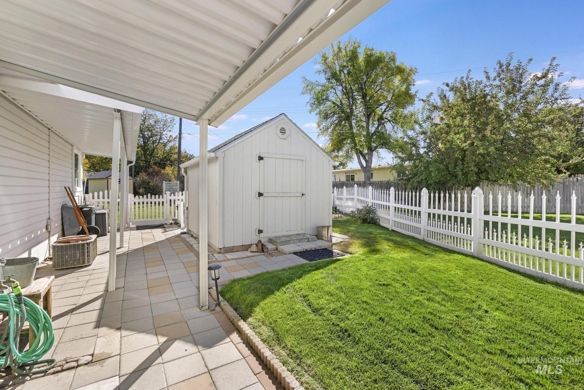 1538 Brookside Loop, Twin Falls, Idaho 83301, 3 Bedrooms, 2 Bathrooms, Residential For Sale, Price $399,000, 98966934