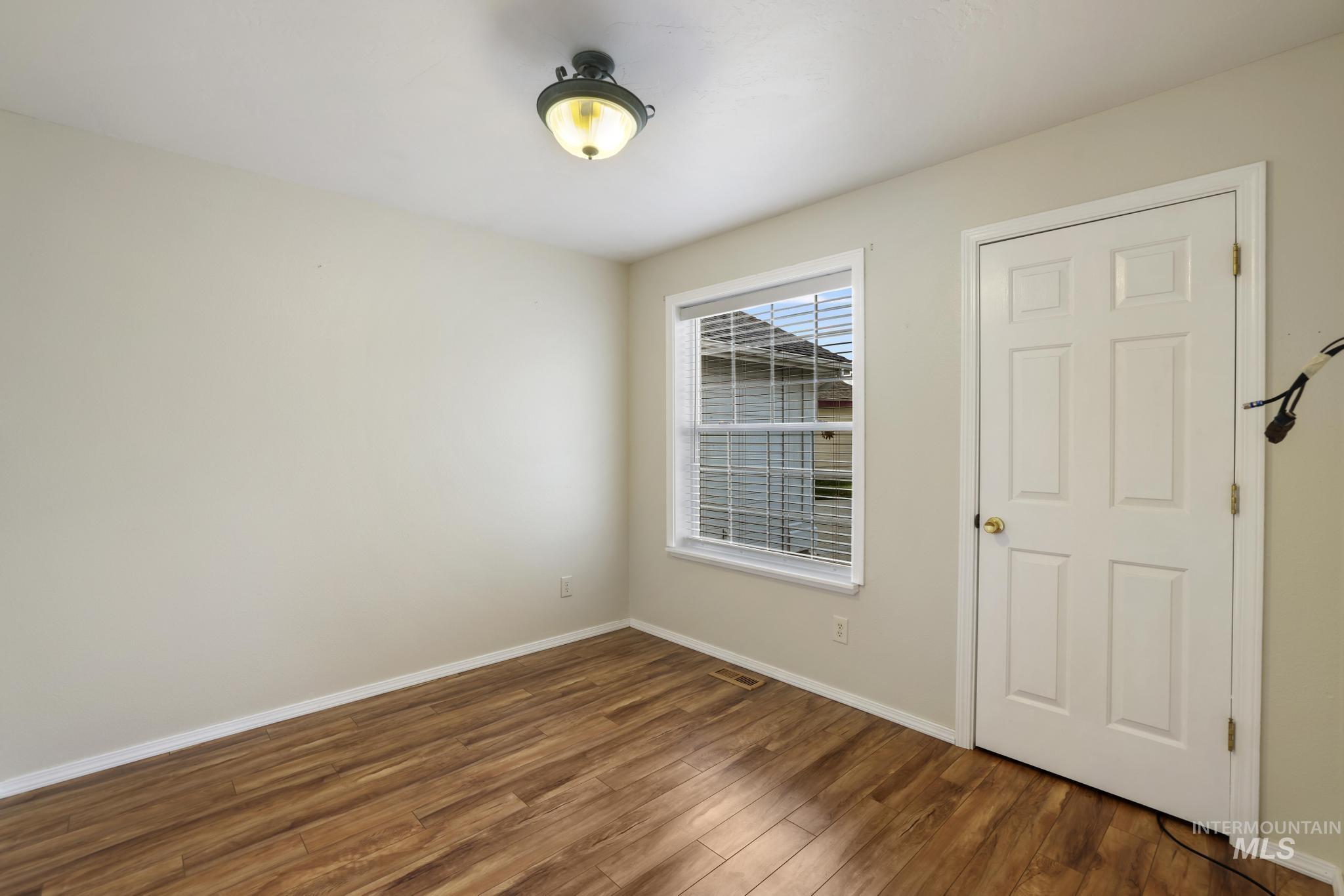 1538 Brookside Loop, Twin Falls, Idaho 83301, 3 Bedrooms, 2 Bathrooms, Residential For Sale, Price $399,000, 98966934