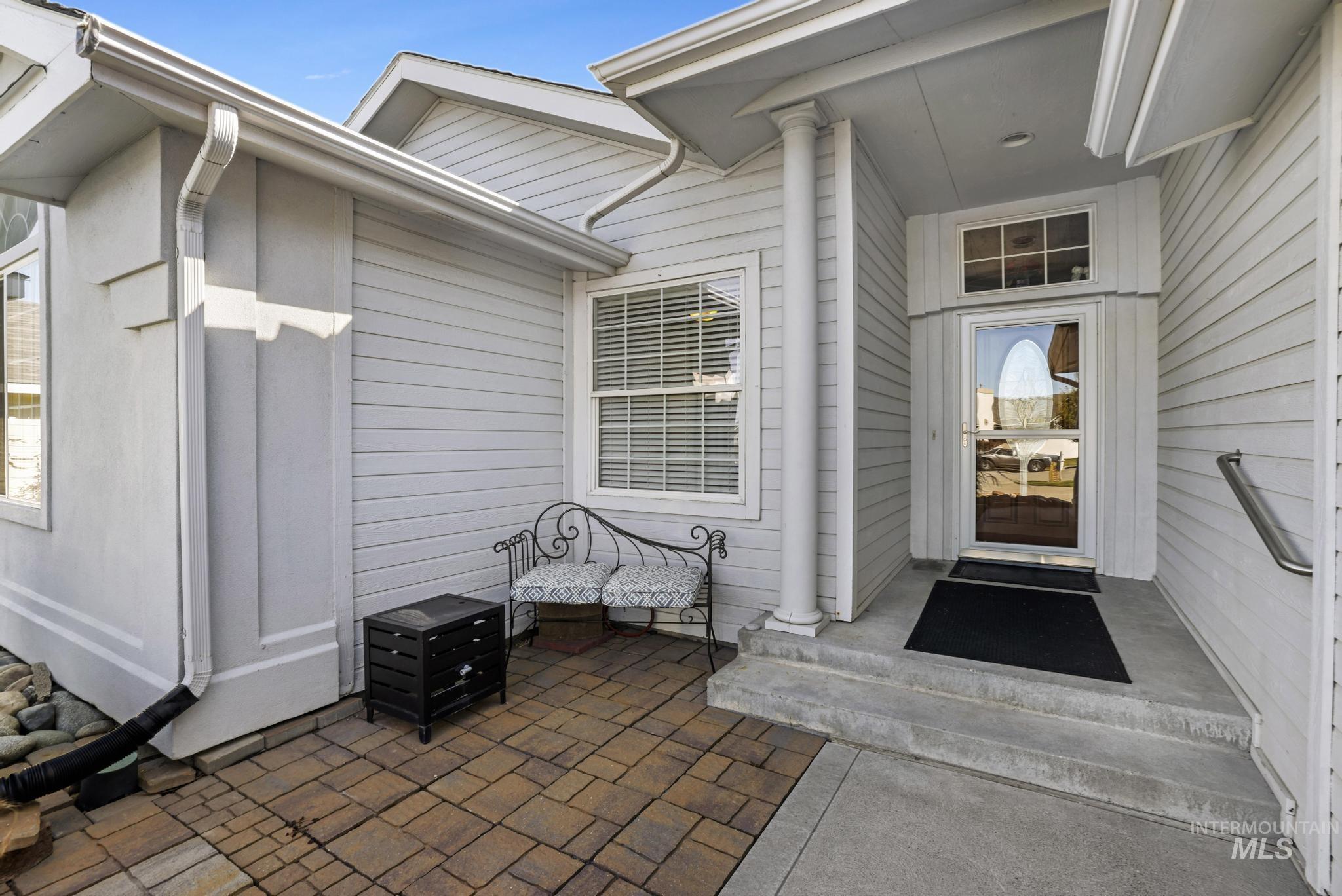 1538 Brookside Loop, Twin Falls, Idaho 83301, 3 Bedrooms, 2 Bathrooms, Residential For Sale, Price $399,000, 98966934