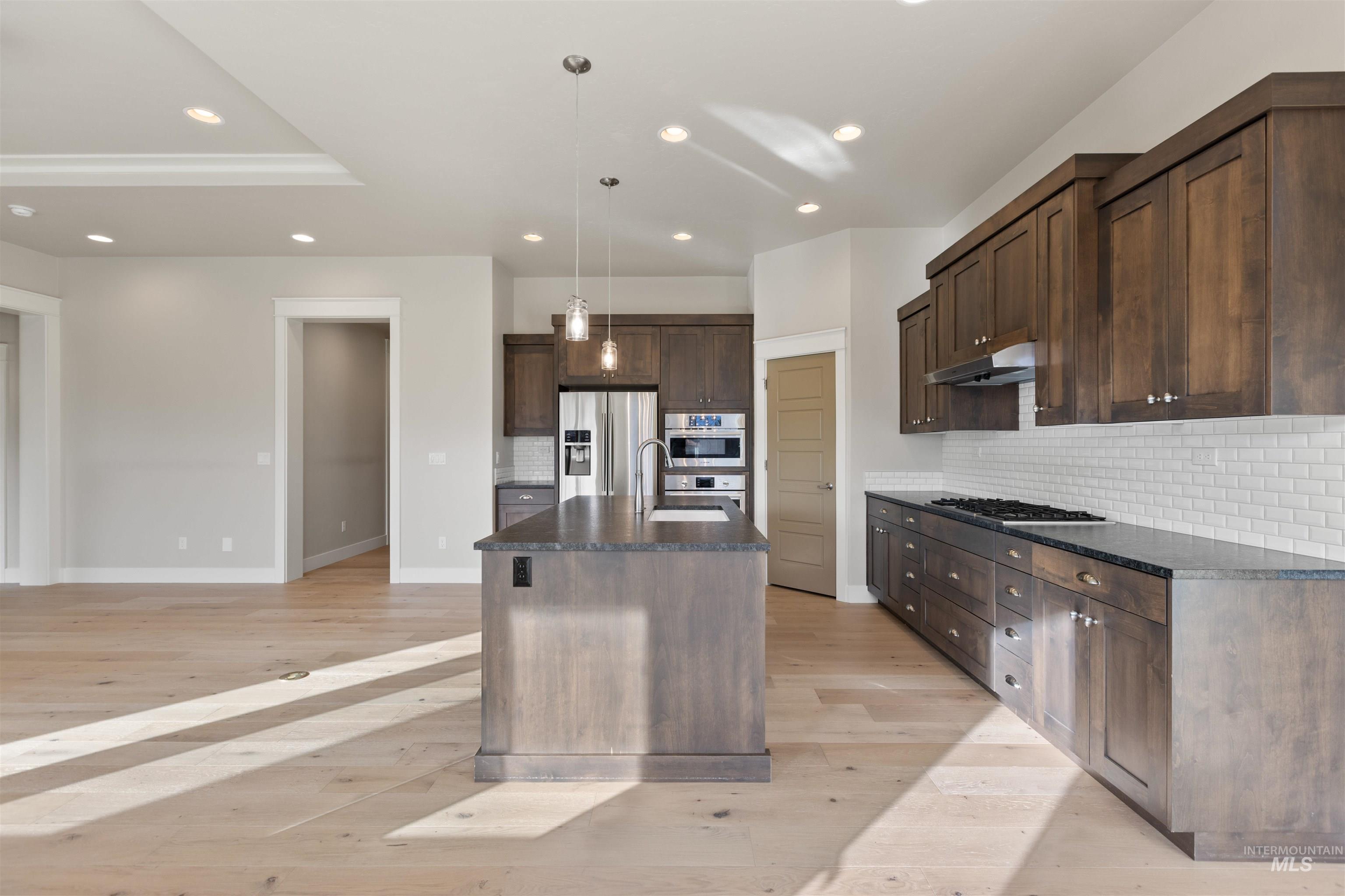 93 W Lockhart ln, Meridian, Idaho 83646, 3 Bedrooms, 2 Bathrooms, Residential For Sale, Price $539,900, 98966935