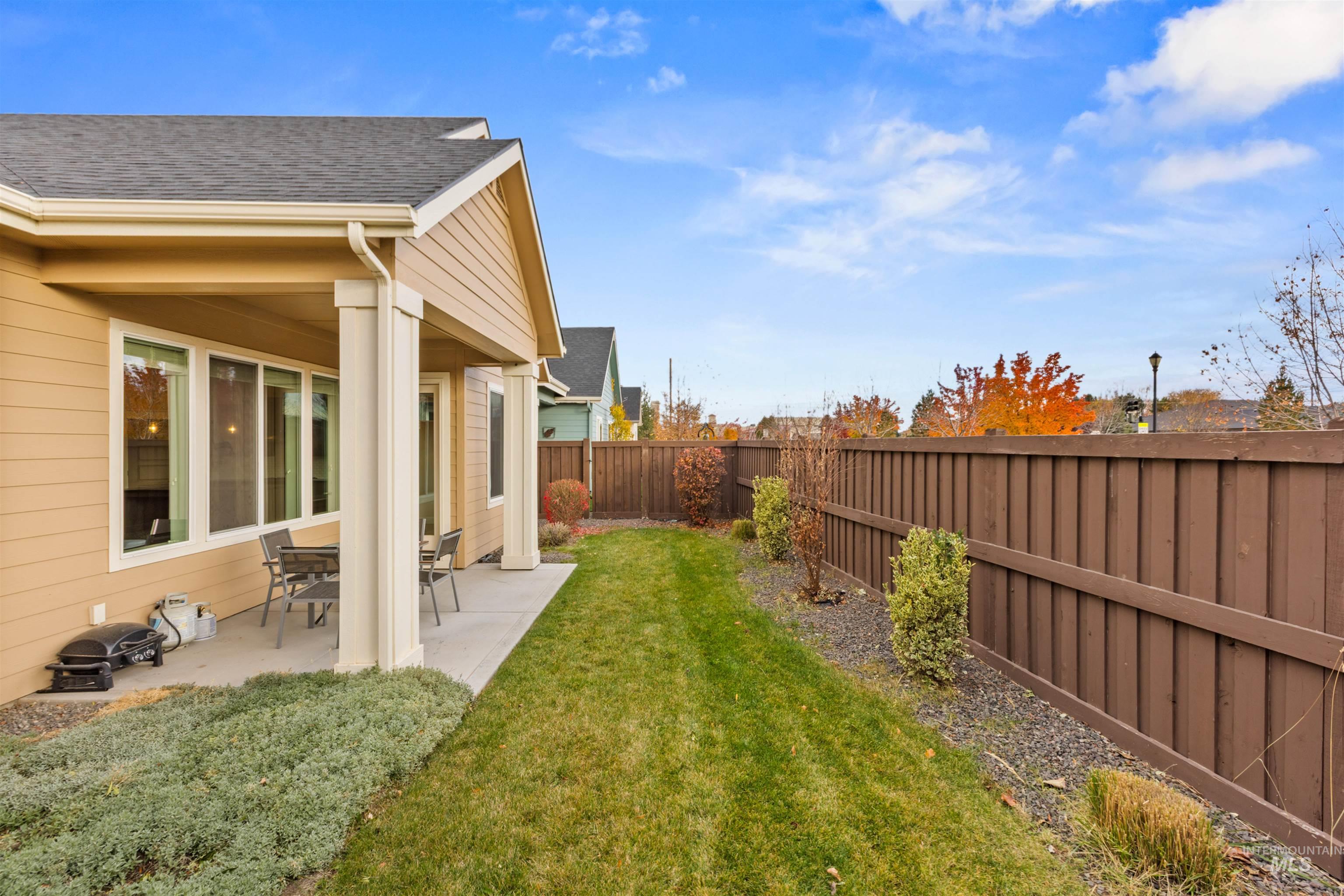 93 W Lockhart ln, Meridian, Idaho 83646, 3 Bedrooms, 2 Bathrooms, Residential For Sale, Price $539,900, 98966935