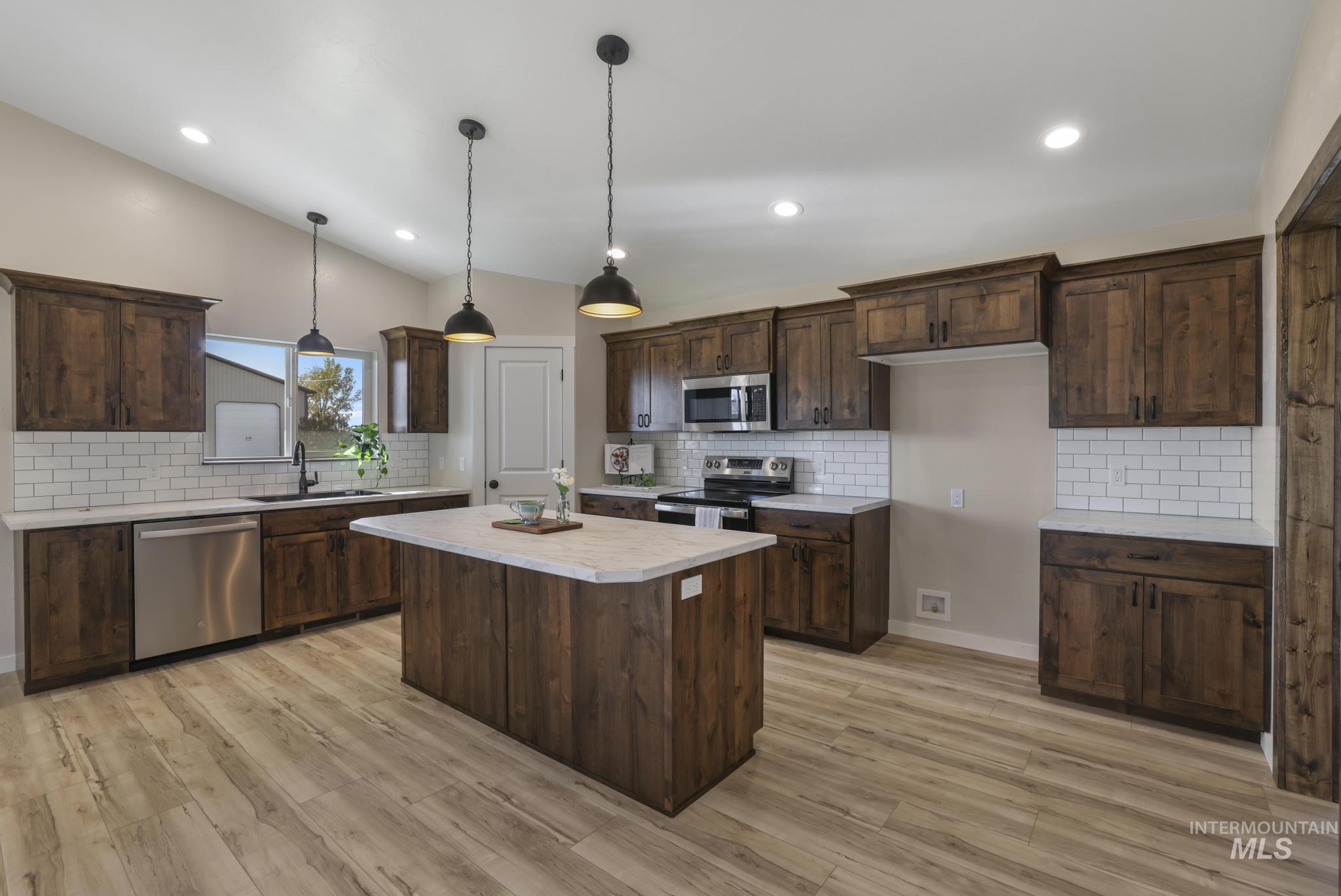 469 E Hagerman Ave., Hagerman, Idaho 83332, 3 Bedrooms, 2 Bathrooms, Residential For Sale, Price $310,000, 98966937