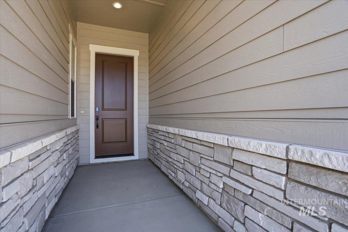 2323 N Kenora Ave, Star, Idaho 83669, 3 Bedrooms, 2.5 Bathrooms, Residential For Sale, Price $704,990, 98966938