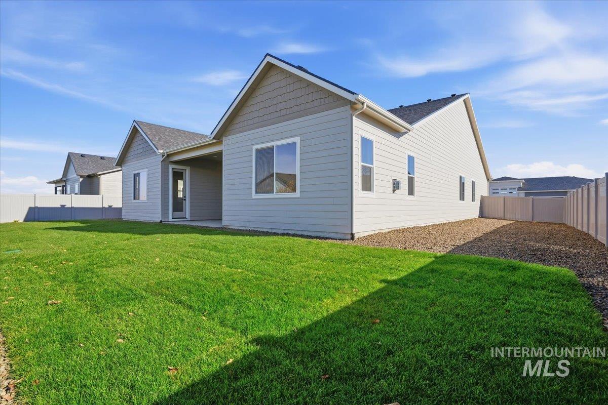 2323 N Kenora Ave, Star, Idaho 83669, 3 Bedrooms, 2.5 Bathrooms, Residential For Sale, Price $704,990, 98966938