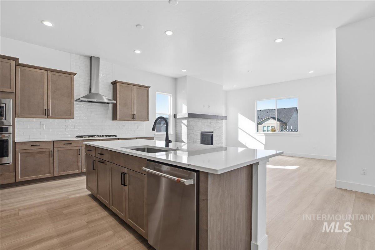 2323 N Kenora Ave, Star, Idaho 83669, 3 Bedrooms, 2.5 Bathrooms, Residential For Sale, Price $704,990, 98966938