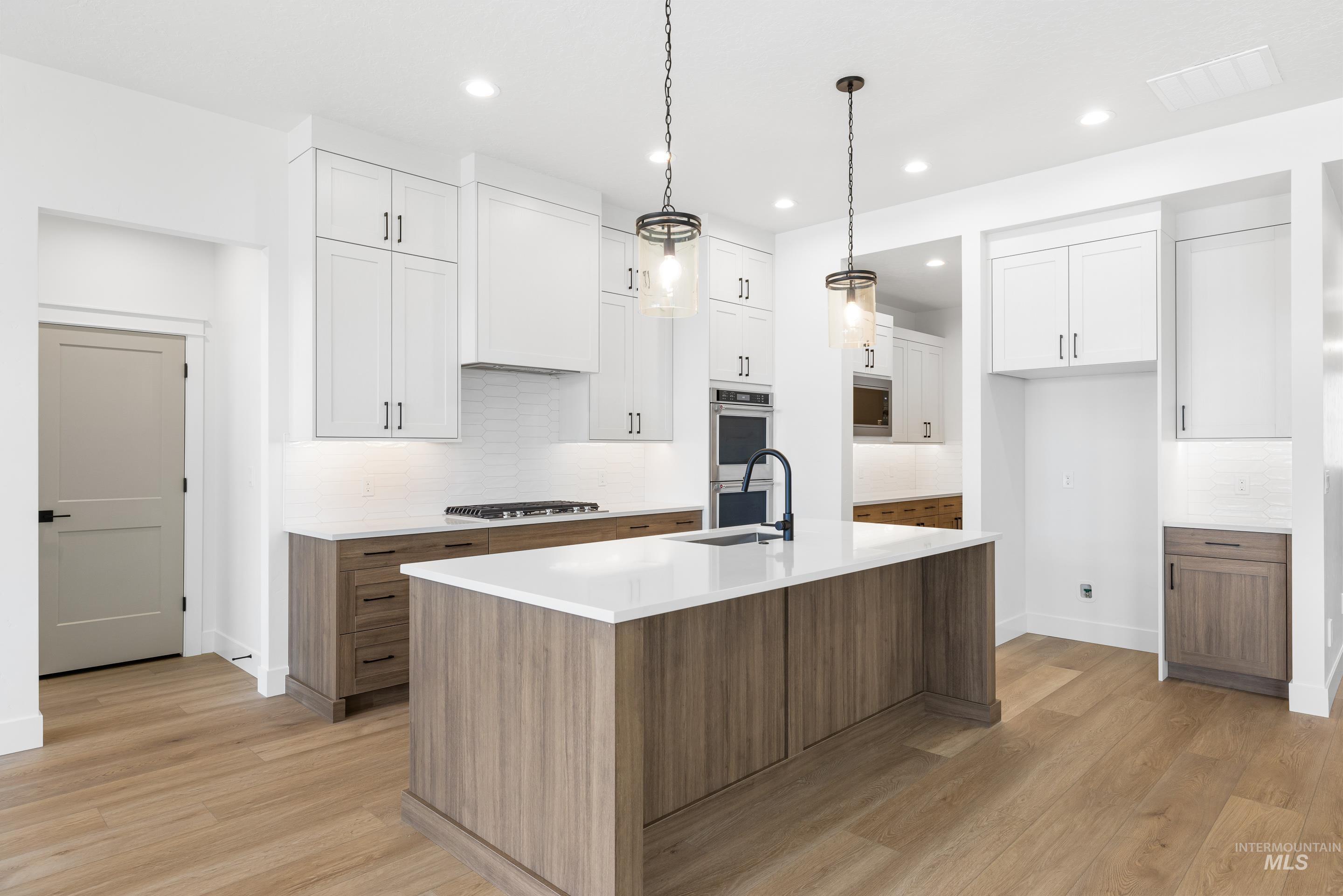 1279 E Andes Drive, Kuna, Idaho 83634, 3 Bedrooms, 3.5 Bathrooms, Residential For Sale, Price $729,900, 98966939