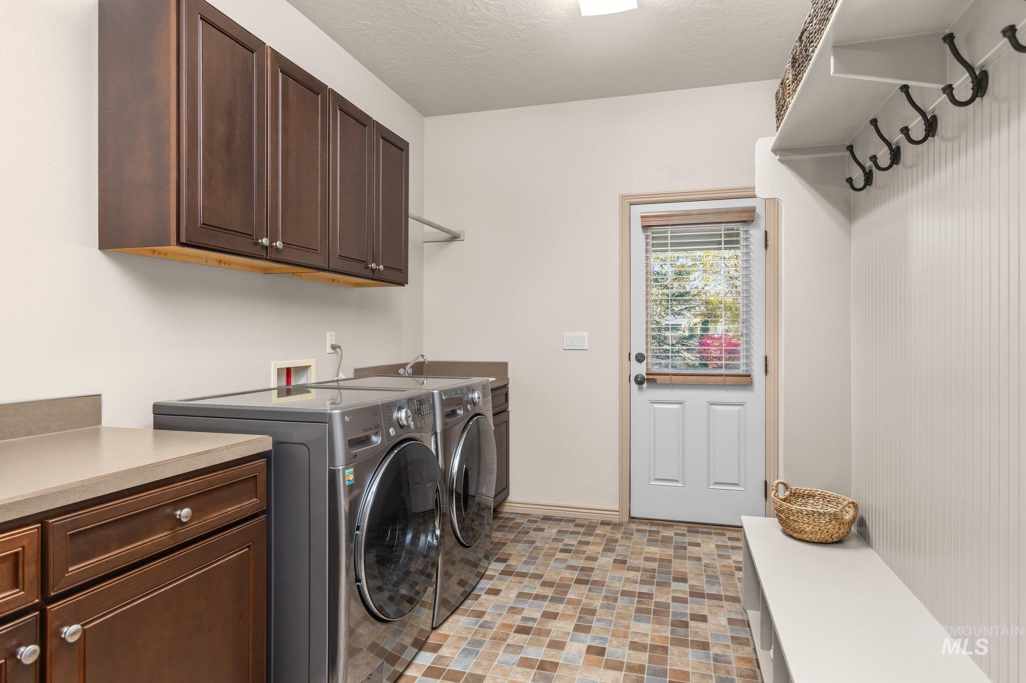 3615 N Summerpark Pl., Meridian, Idaho 83646, 4 Bedrooms, 4 Bathrooms, Residential For Sale, Price $895,000, 98966963