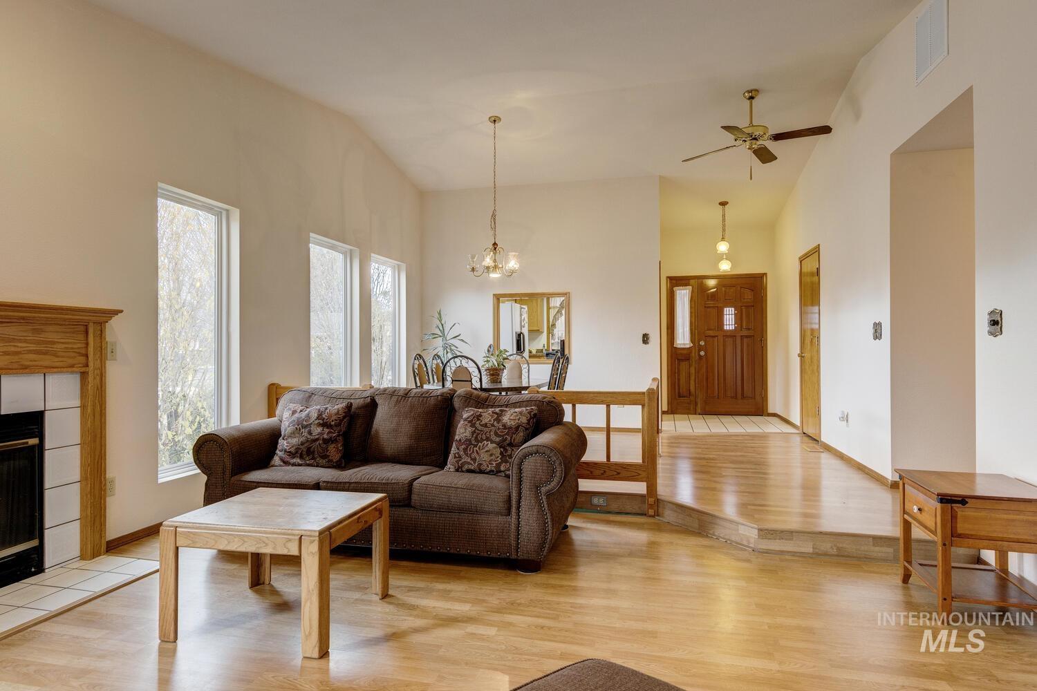 4198 N Oxbow Way, Boise, Idaho 83713, 3 Bedrooms, 2 Bathrooms, Residential For Sale, Price $409,000, 98966973