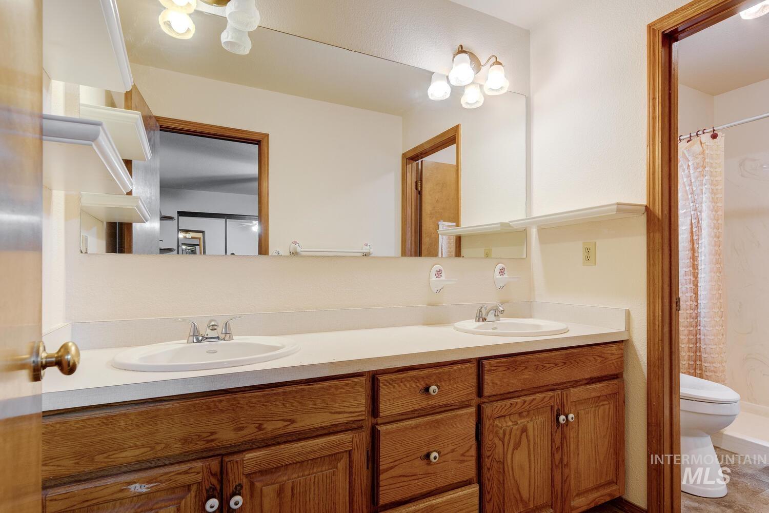 4198 N Oxbow Way, Boise, Idaho 83713, 3 Bedrooms, 2 Bathrooms, Residential For Sale, Price $409,000, 98966973