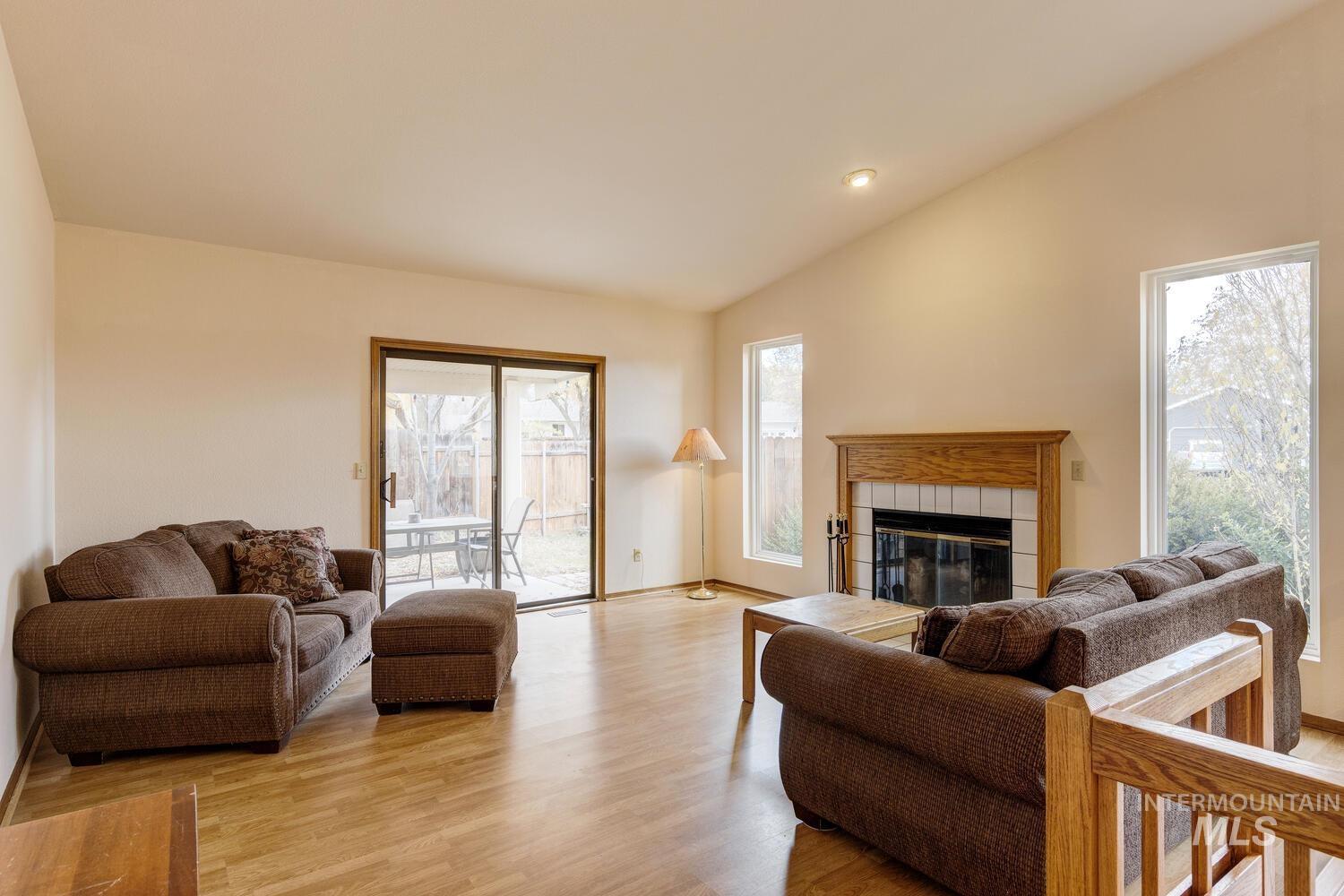 4198 N Oxbow Way, Boise, Idaho 83713, 3 Bedrooms, 2 Bathrooms, Residential For Sale, Price $409,000, 98966973