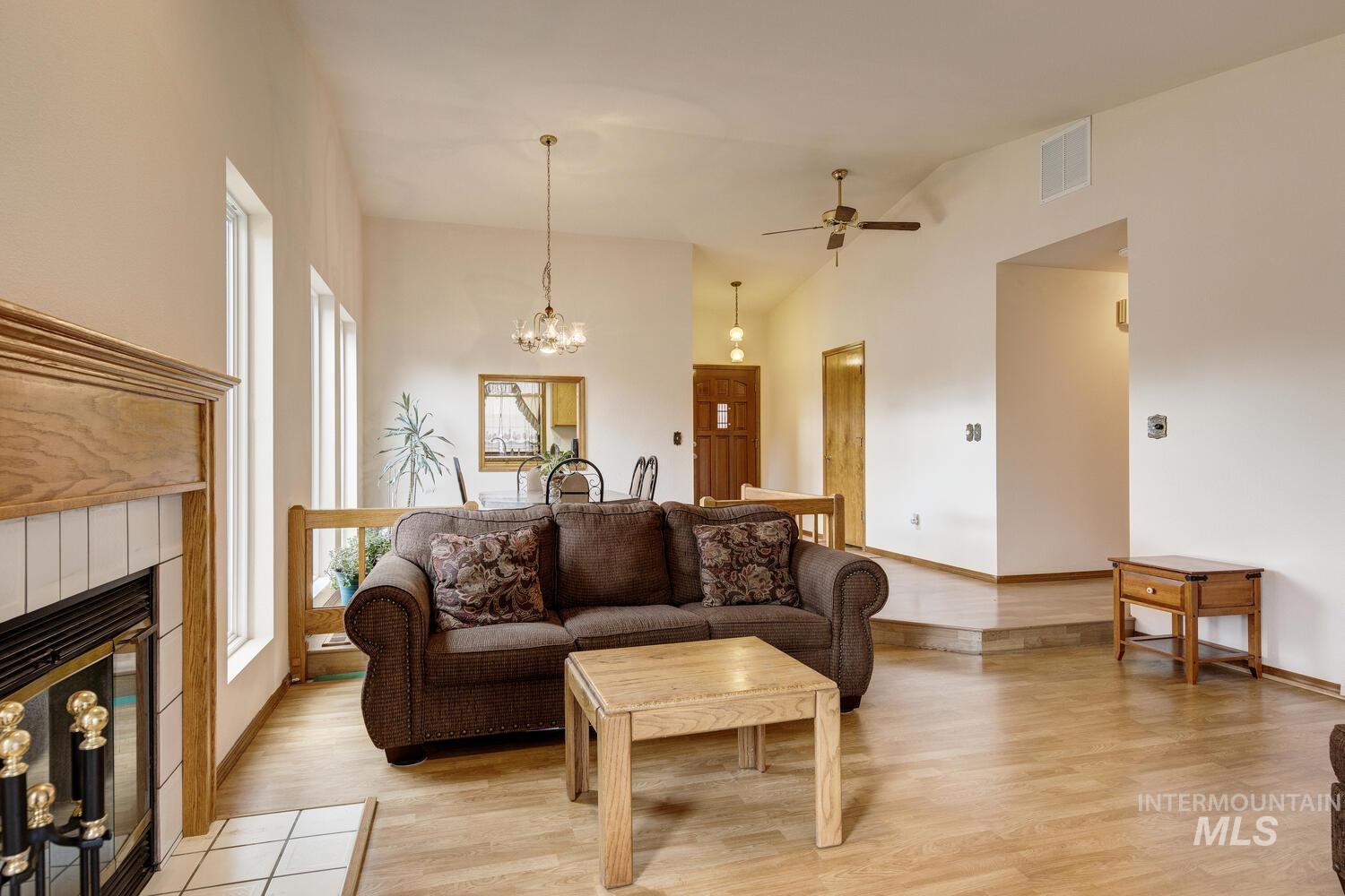 4198 N Oxbow Way, Boise, Idaho 83713, 3 Bedrooms, 2 Bathrooms, Residential For Sale, Price $409,000, 98966973