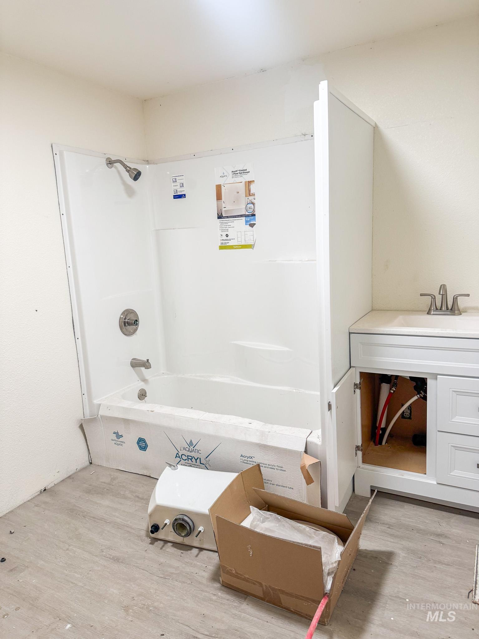 301 E B Street, Kendrick, Idaho 83524, 3 Bedrooms, 3 Bathrooms, Residential For Sale, Price $125,000, 98966975