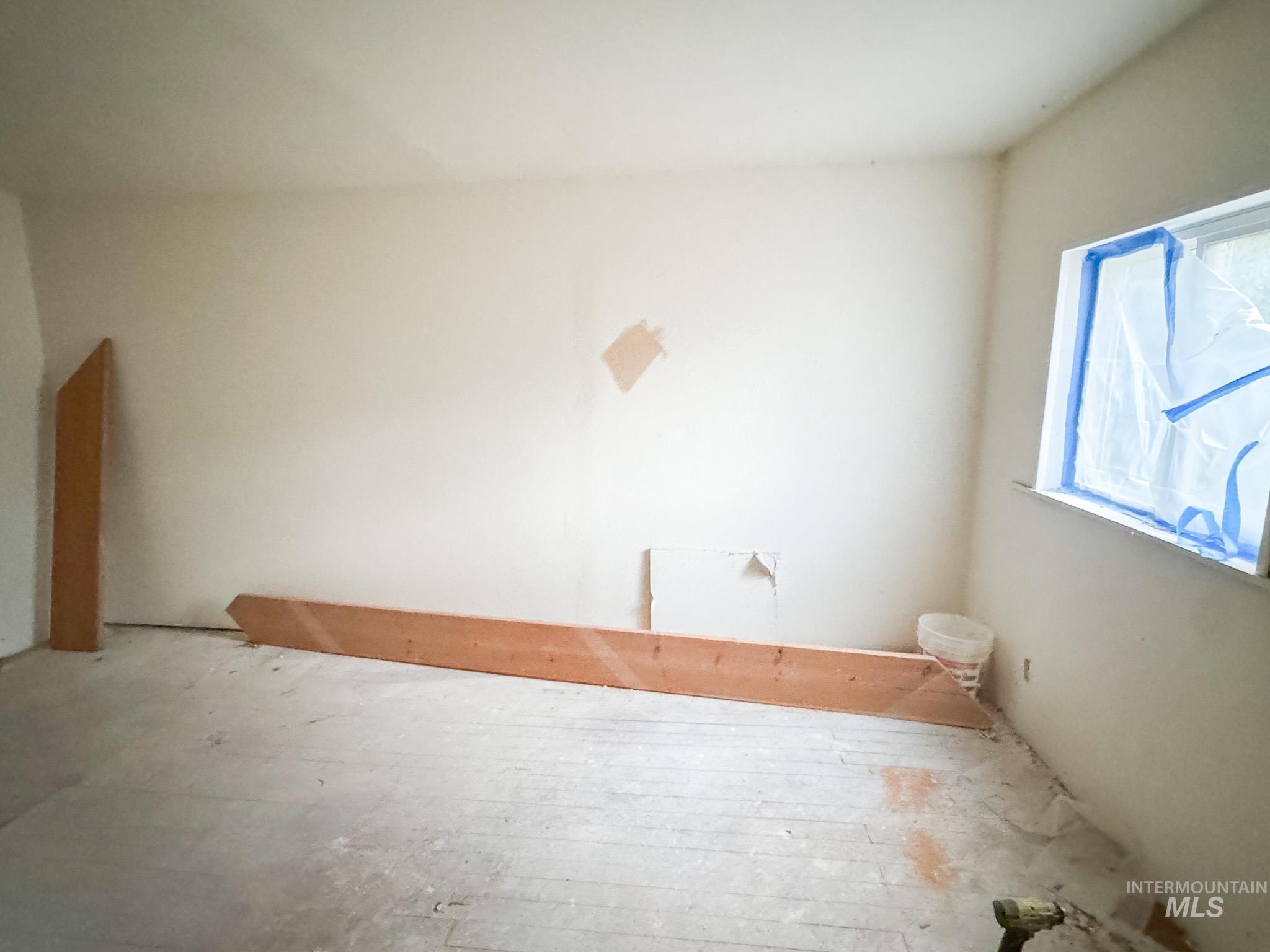 301 E B Street, Kendrick, Idaho 83524, 3 Bedrooms, 3 Bathrooms, Residential For Sale, Price $125,000, 98966975