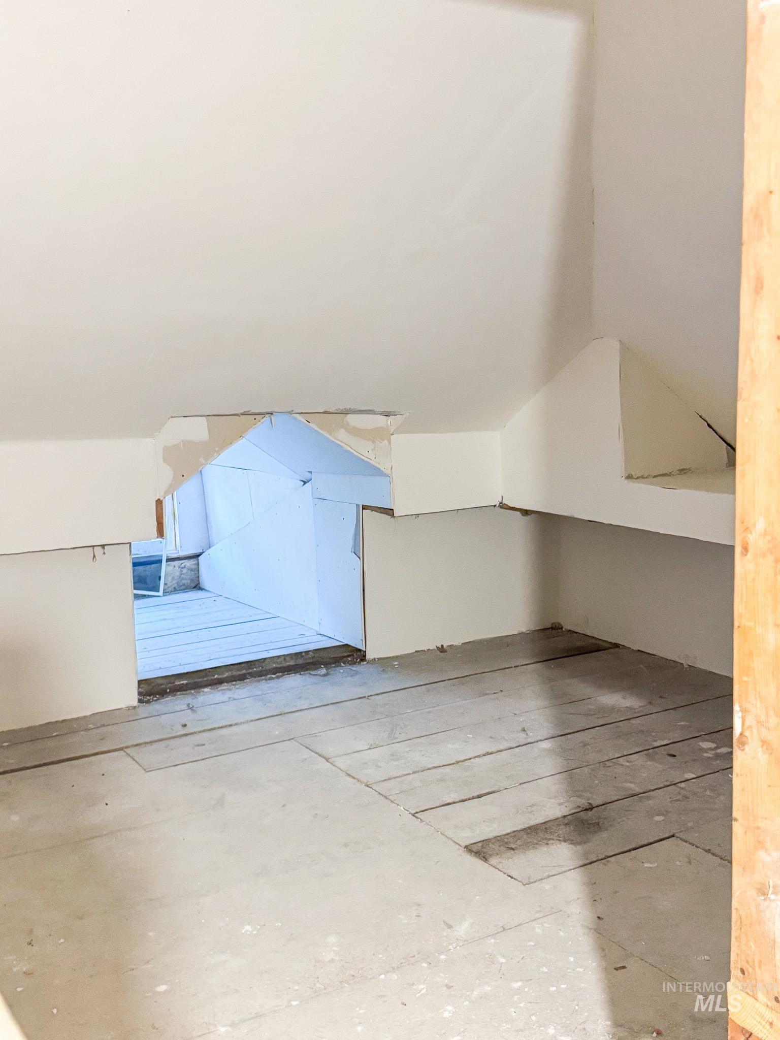 301 E B Street, Kendrick, Idaho 83524, 3 Bedrooms, 3 Bathrooms, Residential For Sale, Price $125,000, 98966975