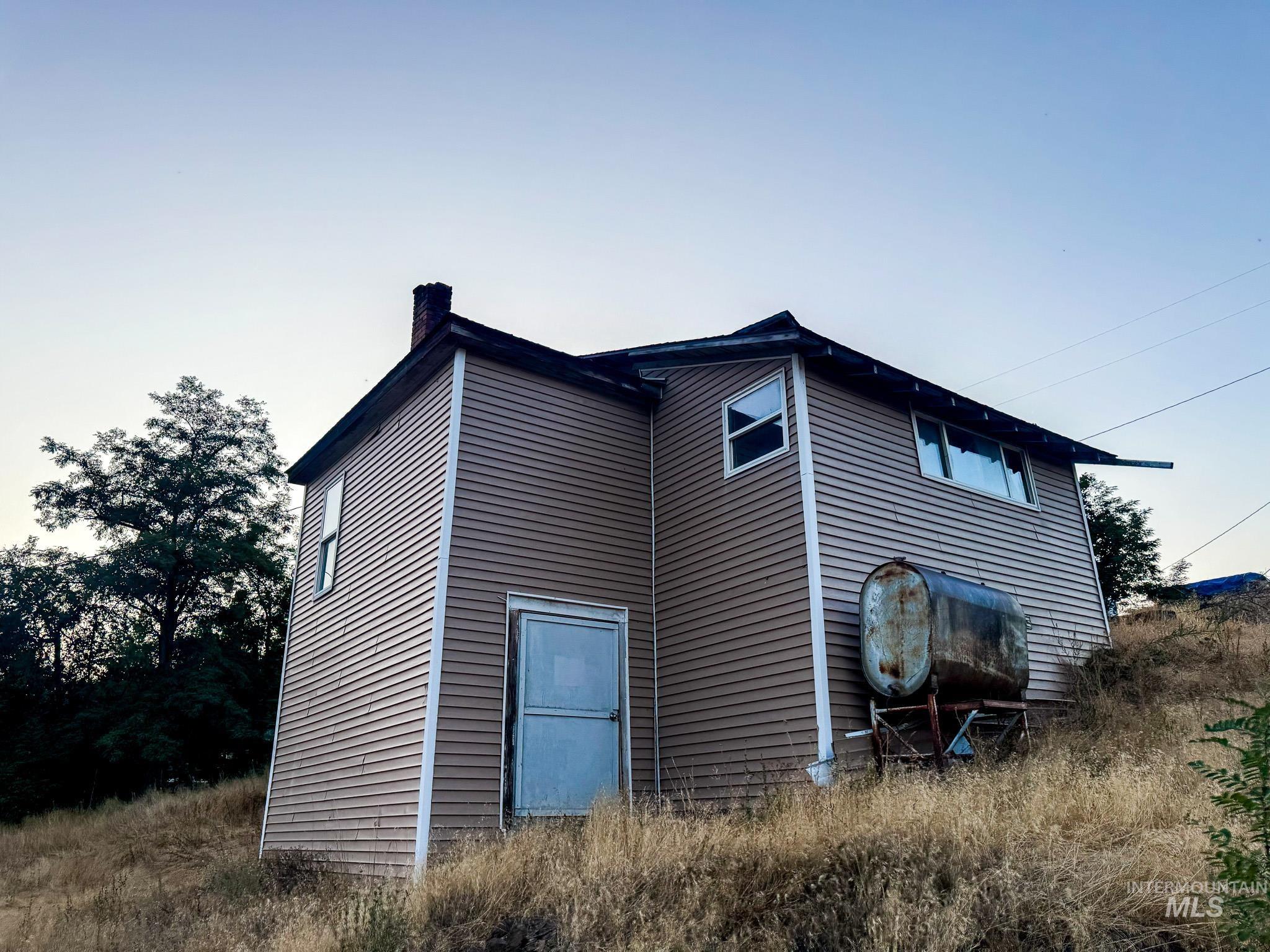 301 E B Street, Kendrick, Idaho 83524, 3 Bedrooms, 3 Bathrooms, Residential For Sale, Price $125,000, 98966975