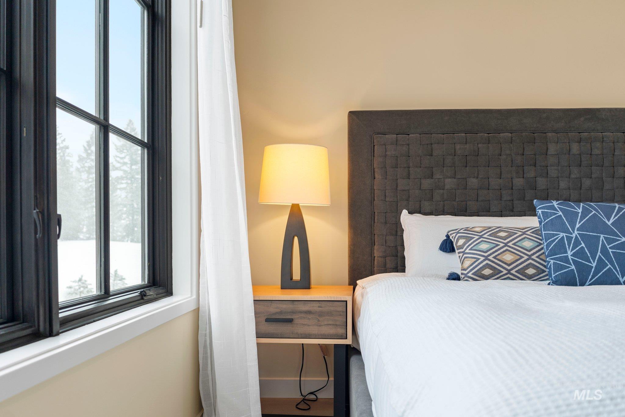 760 Village Drive, Donnelly, Idaho 83615, 2 Bedrooms, 2 Bathrooms, Residential For Sale, Price $998,900, 98966976